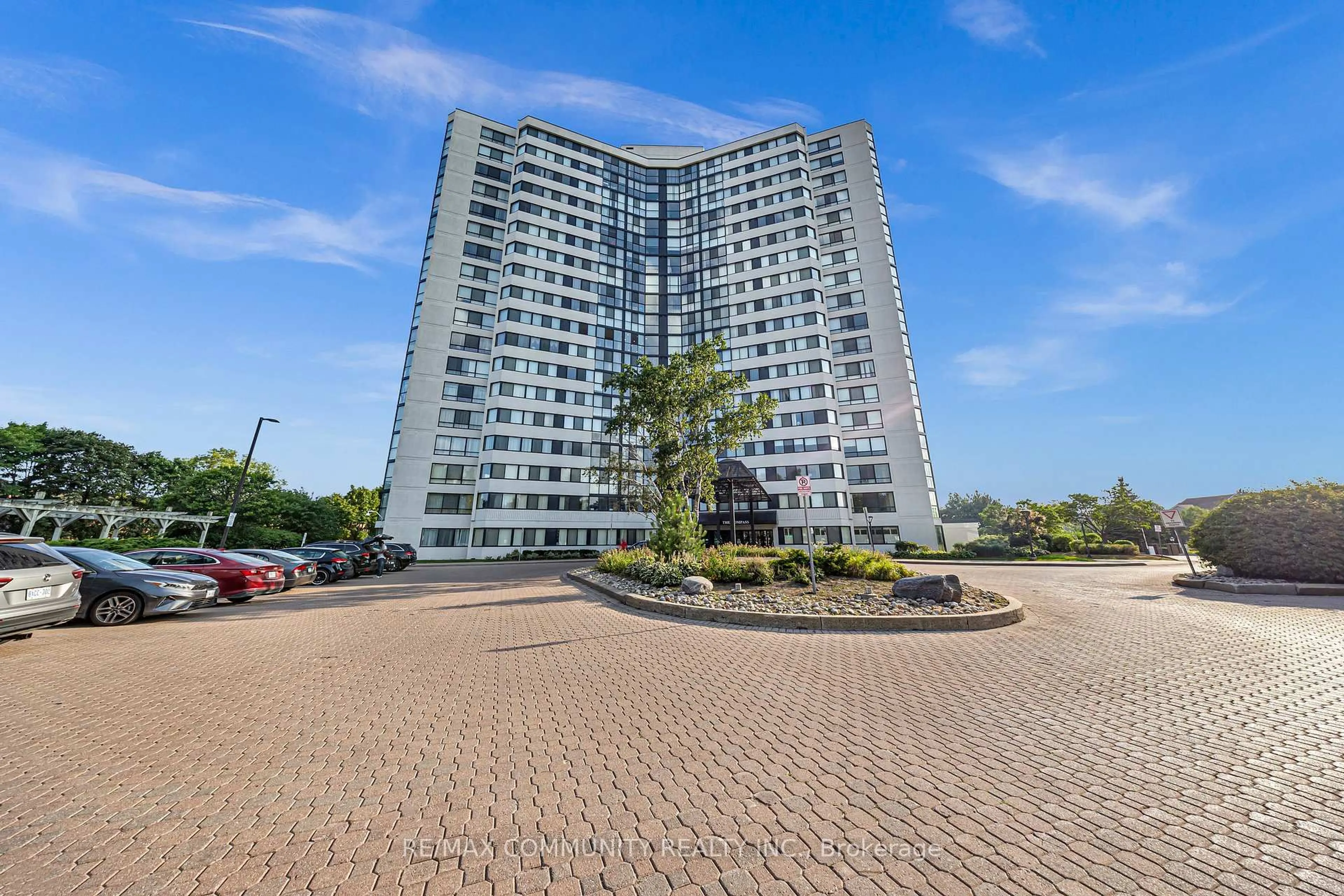 A pic from outside/outdoor area/front of a property/back of a property/a pic from drone, building for 1360 Rathburn Rd #908, Mississauga Ontario L4W 4H4