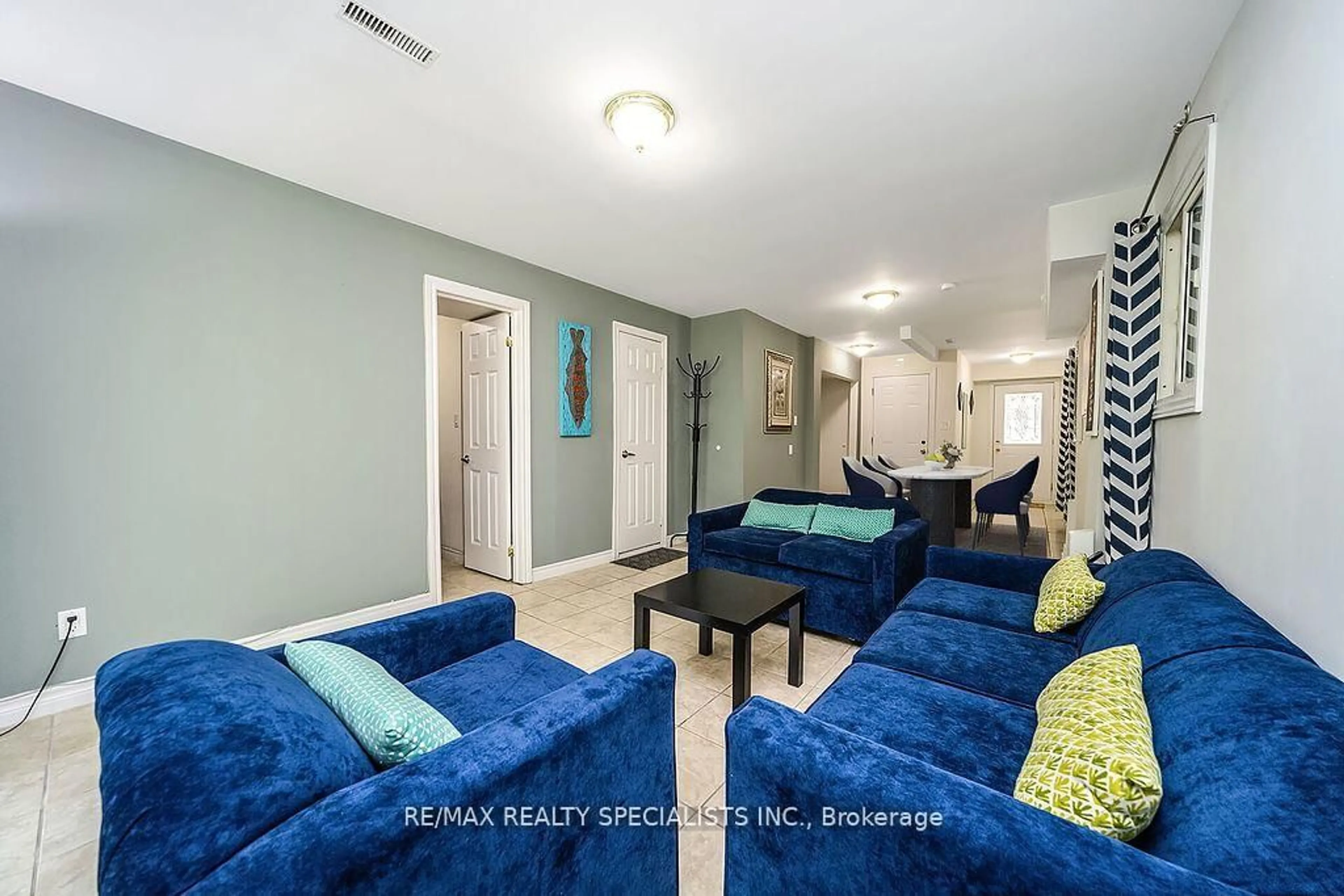 Living room with furniture, unknown for 6 Griselda Crt, Brampton Ontario L6S 1M6