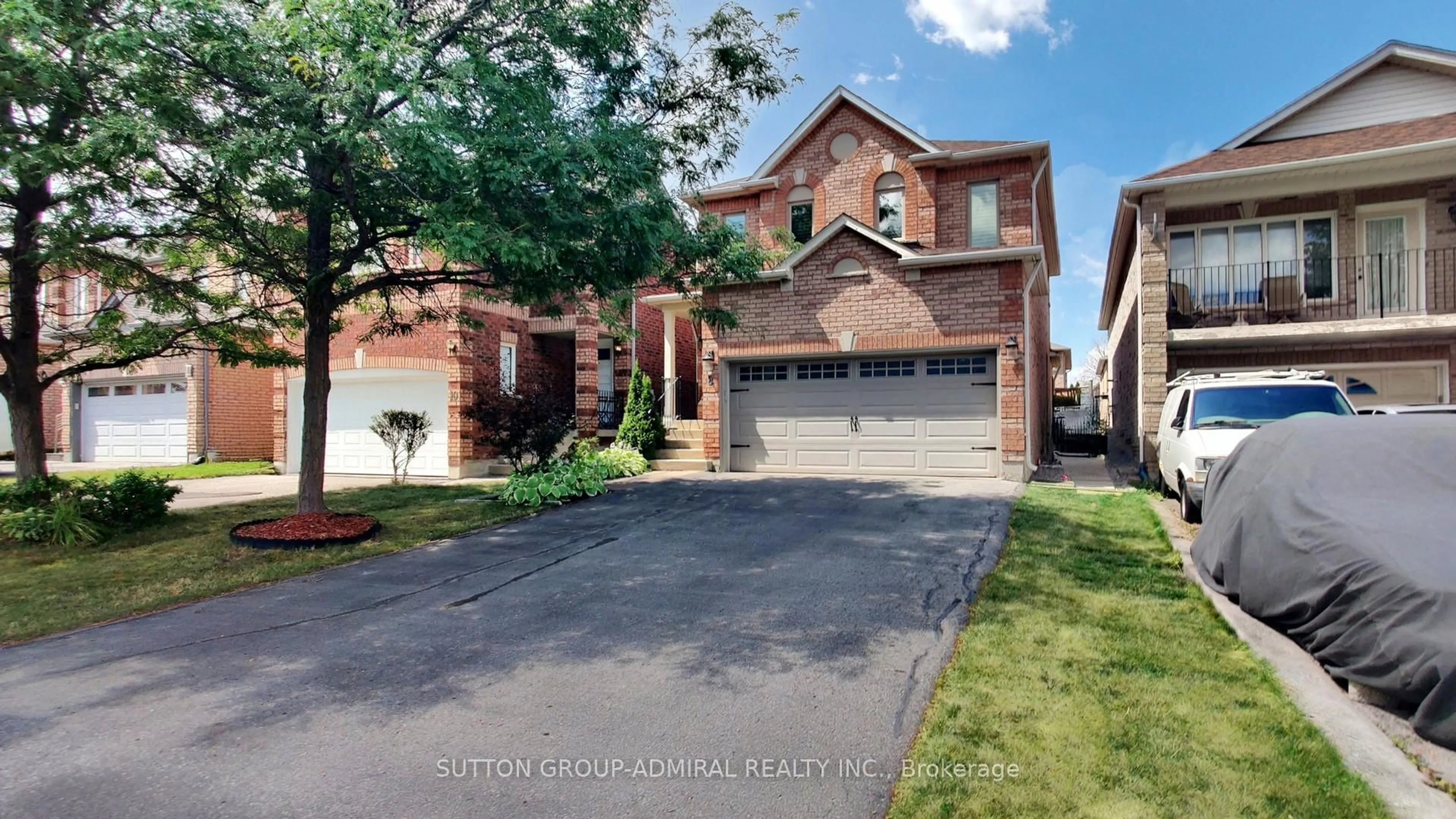 Home with brick exterior material, street for 8 Ewart St, Caledon Ontario L7E 2S9