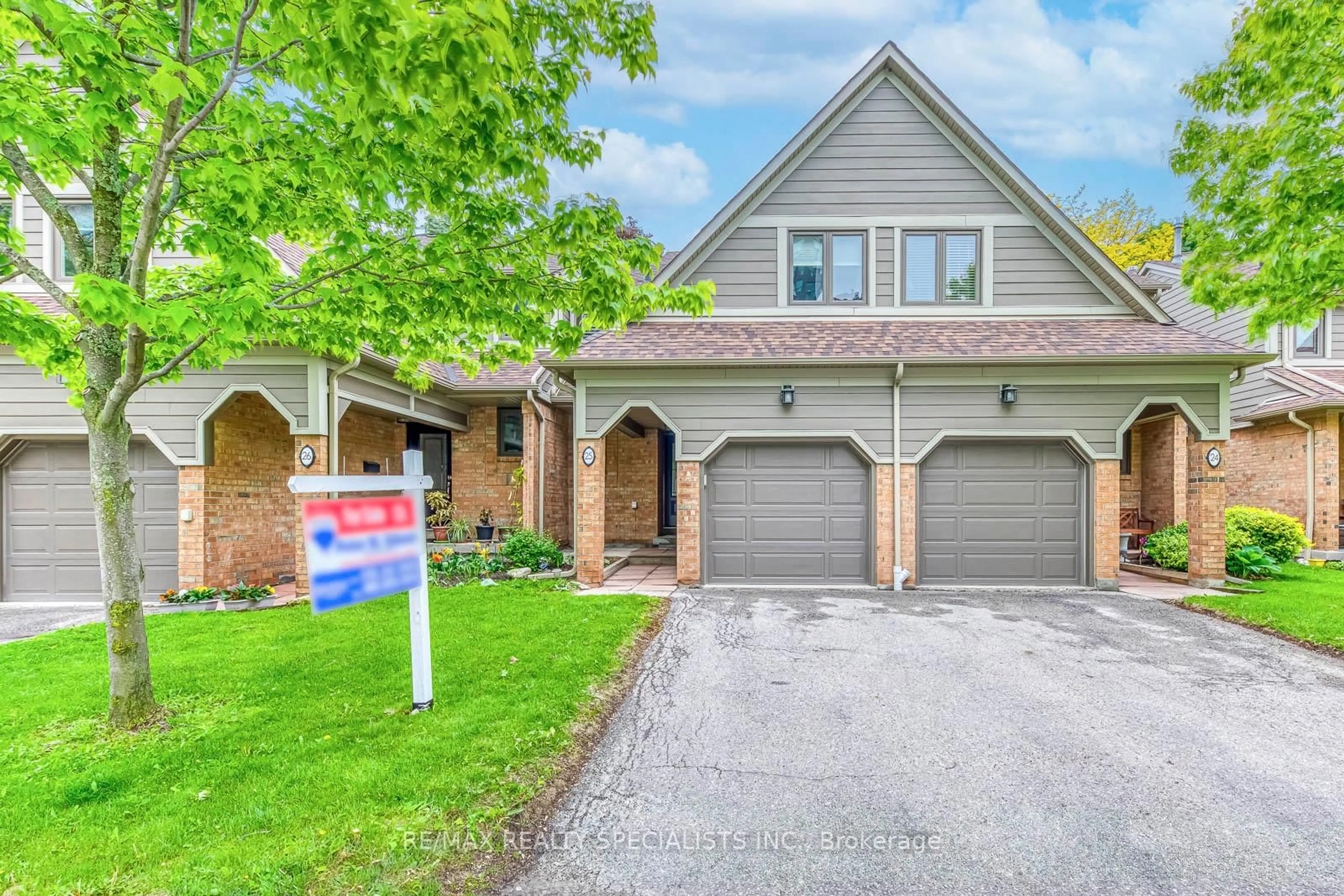 Home with brick exterior material, street for 2199 Burnhamthorpe Rd #25, Mississauga Ontario L5L 5M7