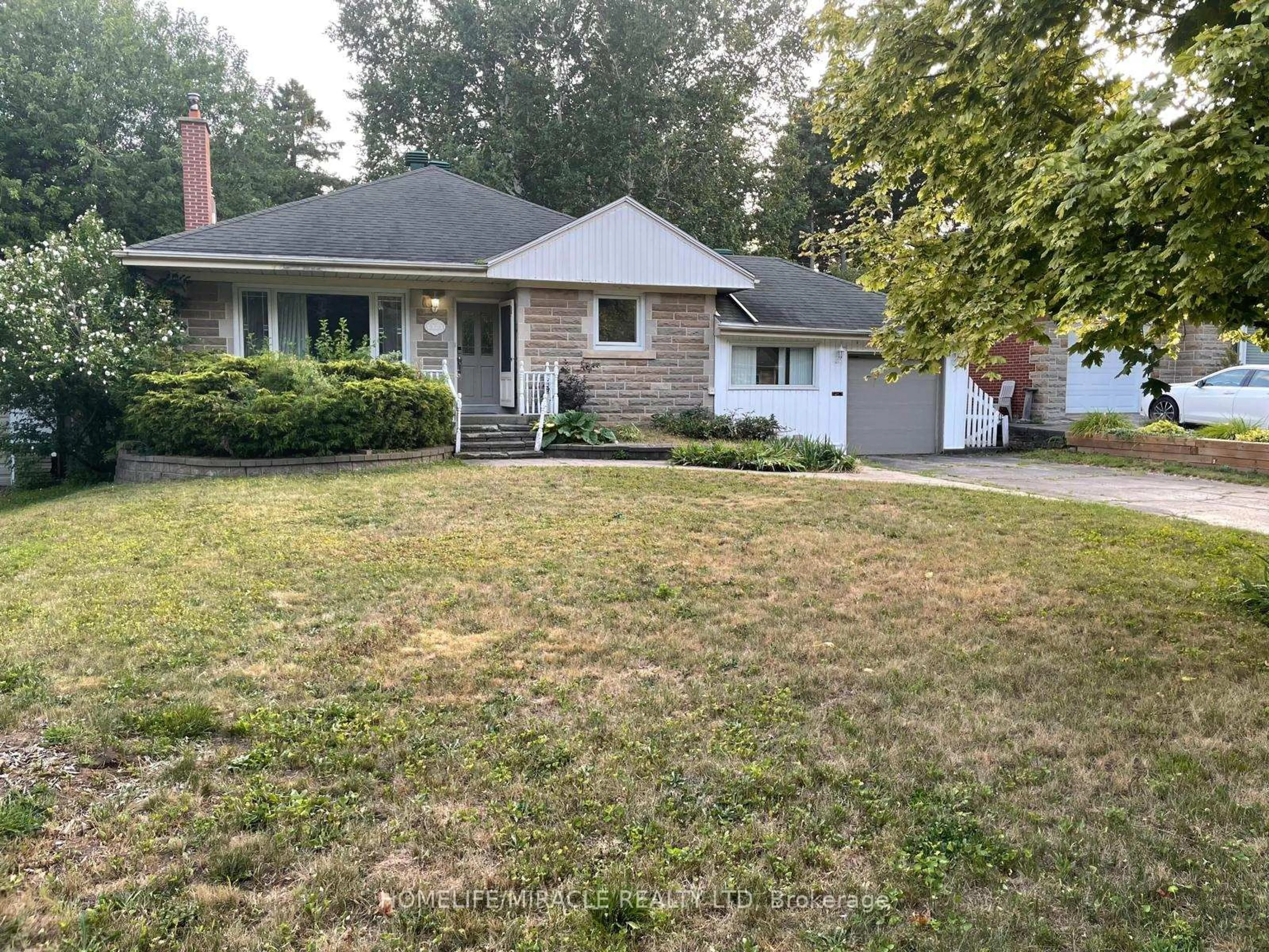Unknown for 930 Long Dr, Burlington Ontario L7T 3K1