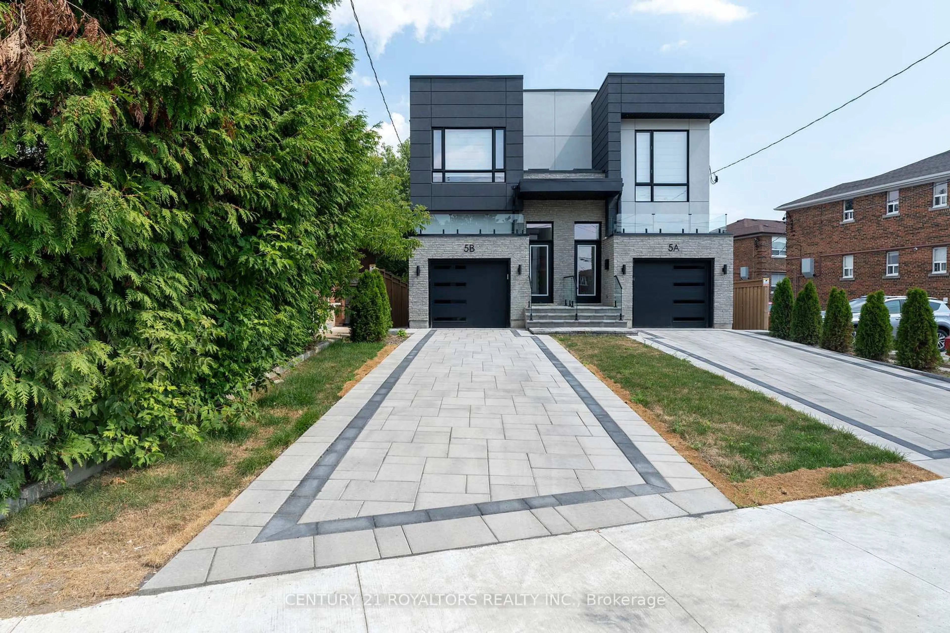 Home with brick exterior material, street for 5B Pine Ave, Mississauga Ontario L5H 2P7