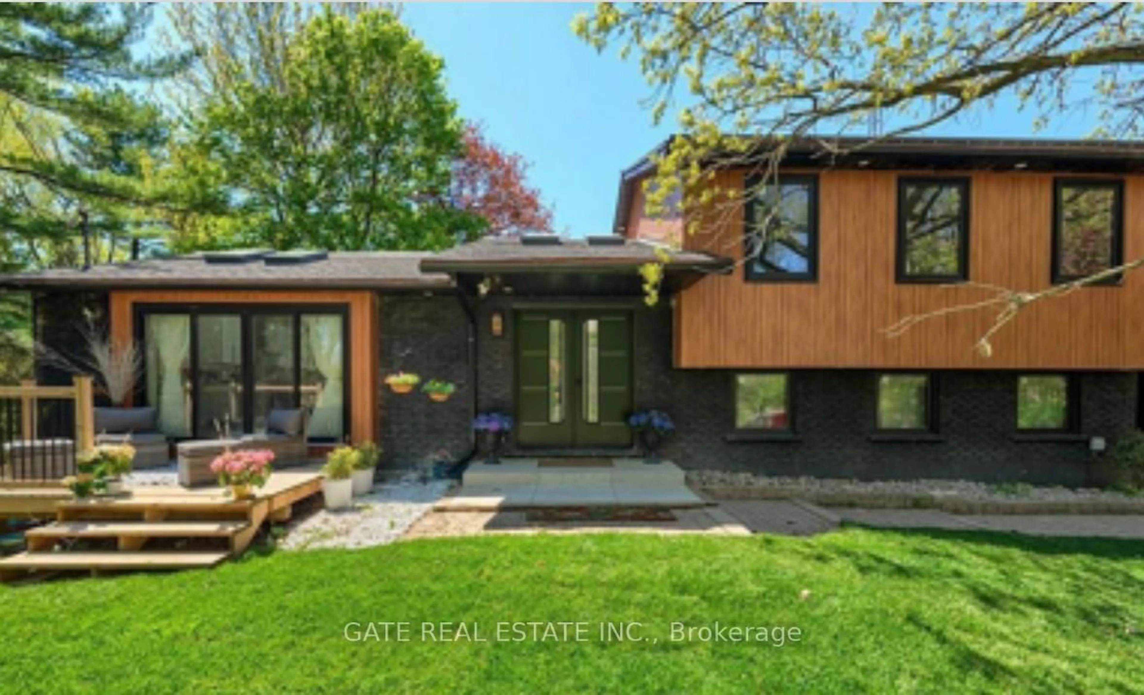 Home with brick exterior material, street for 6660 appleby Line, Burlington Ontario L7M 0P7