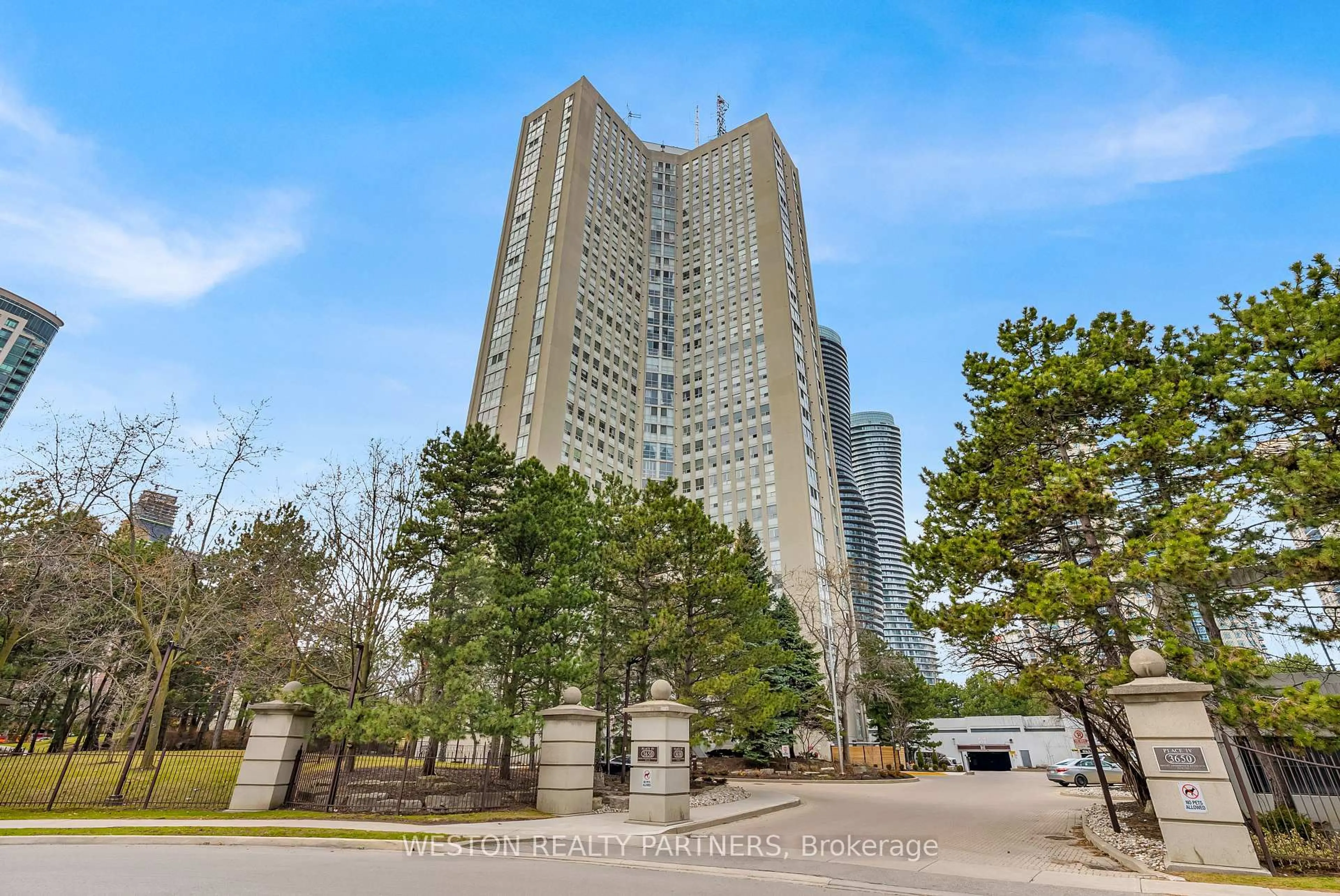 Unknown for 3650 Kaneff Cres #1104, Mississauga Ontario L5A 4A1