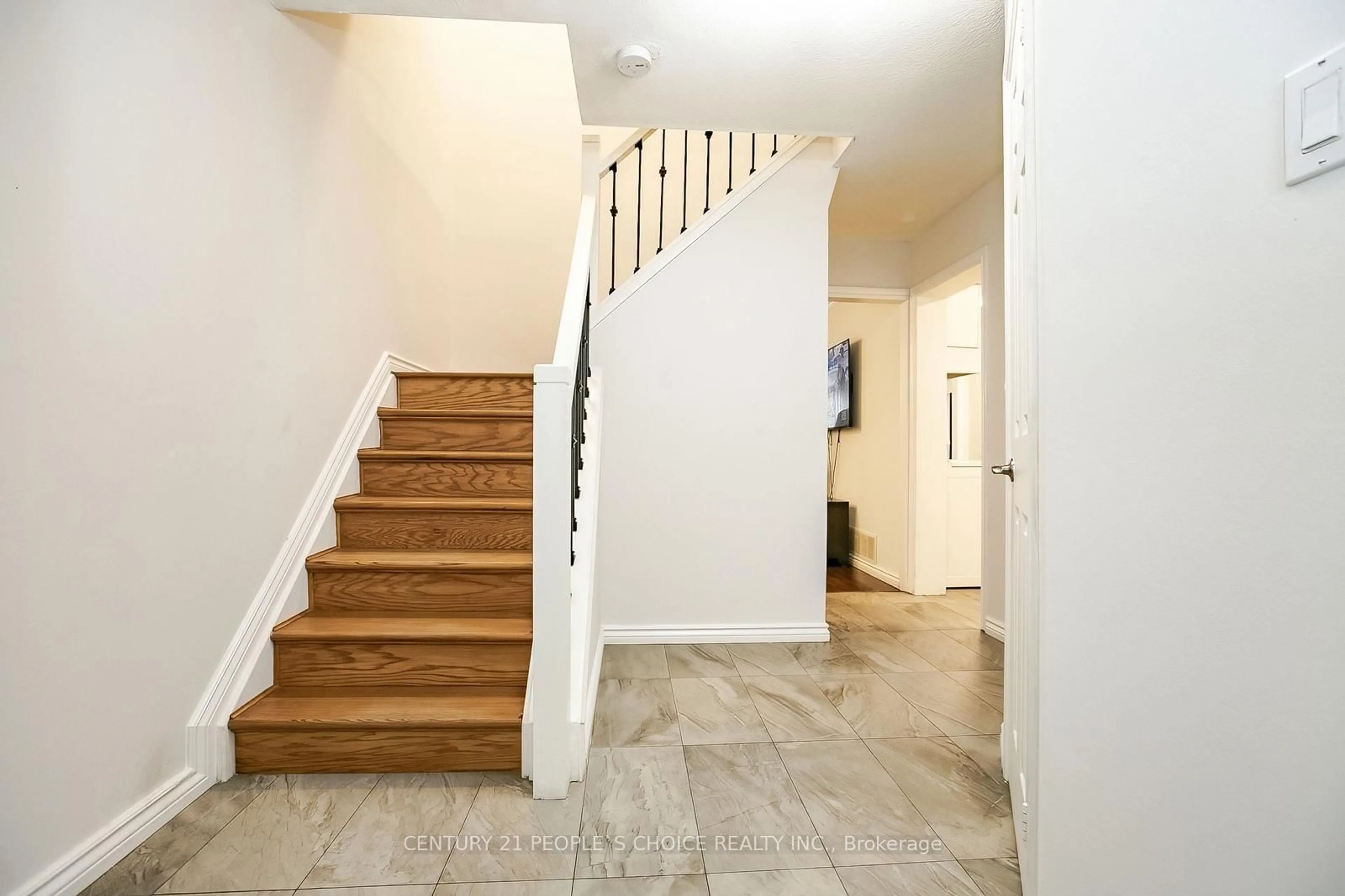 Unknown for 240 Simmons Blvd, Brampton Ontario L6V 3Y1