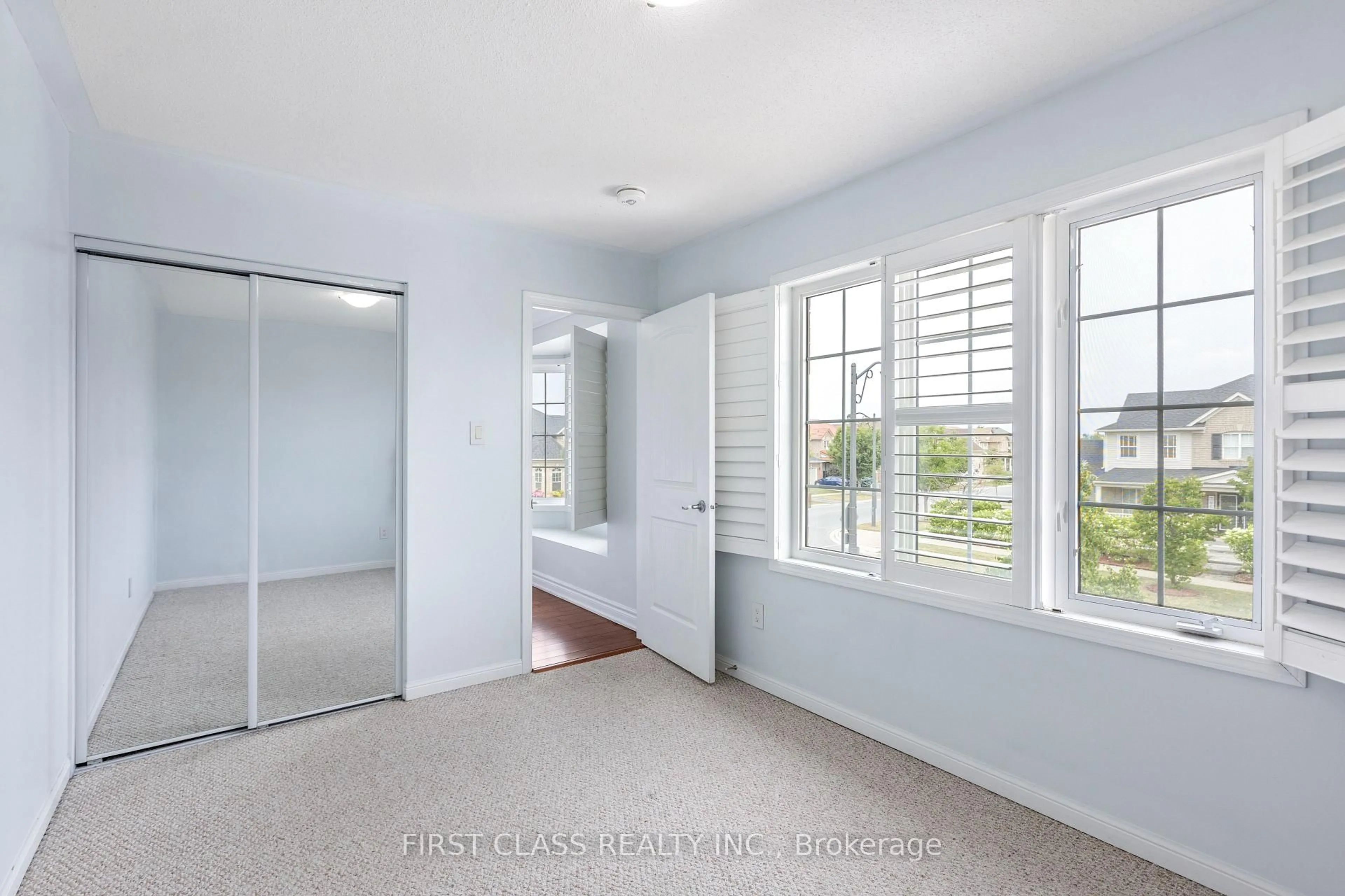 A pic of a room for 802 Yates Dr, Milton Ontario L9T 0E7