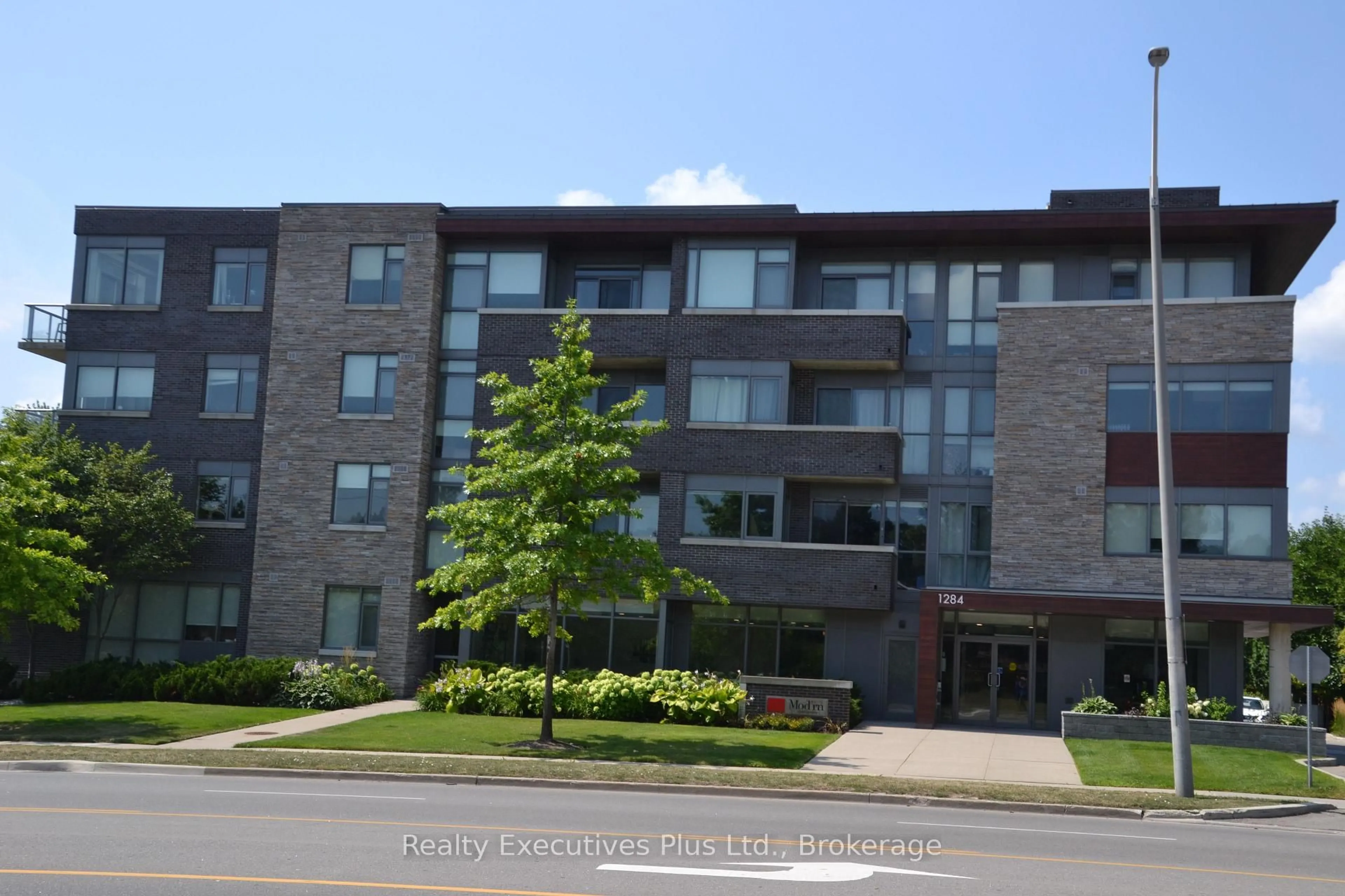 Unknown for 1284 Guelph Line #201, Burlington Ontario L7P 0T9