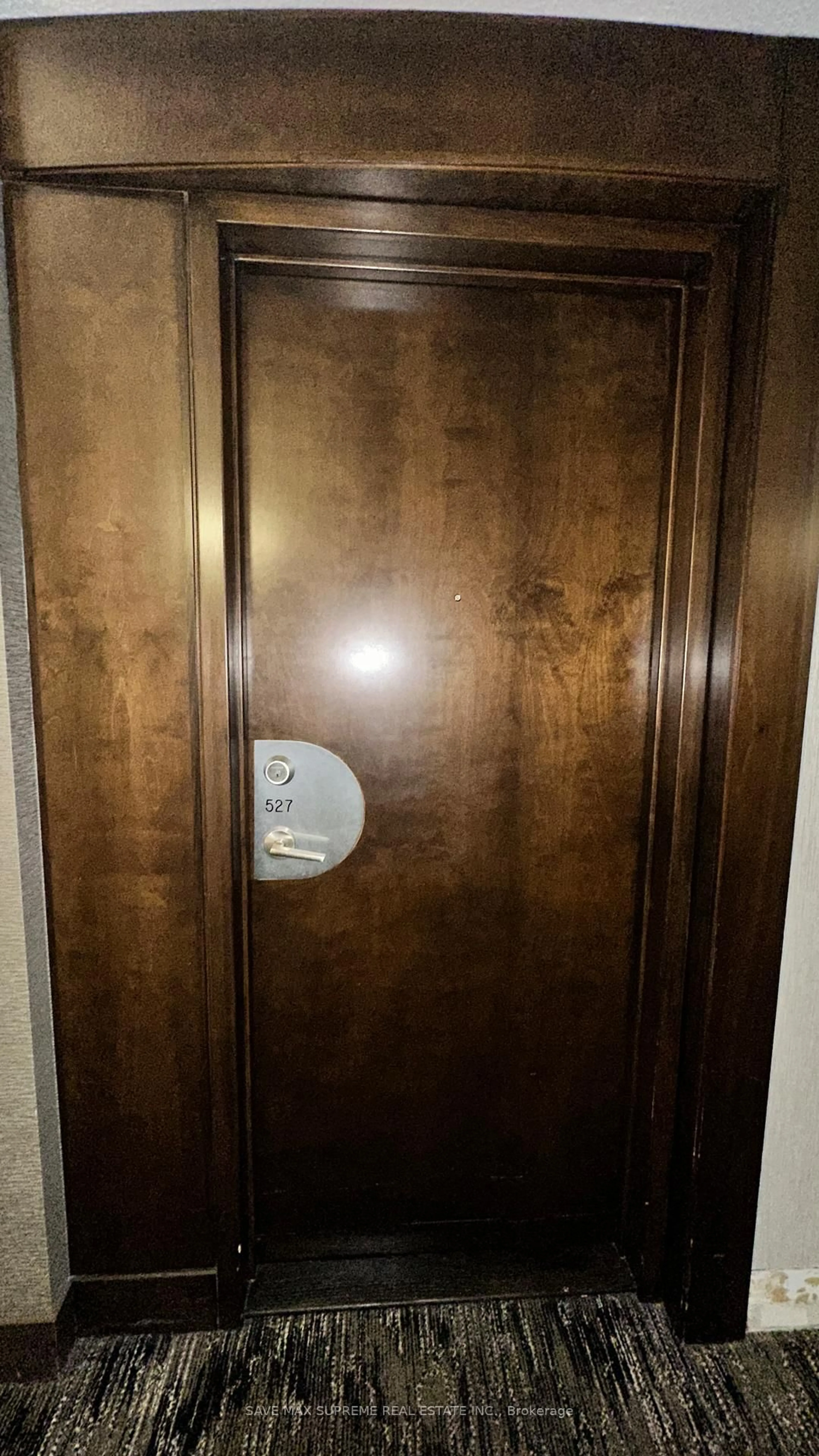 A pic of a room for 3888 Duke Of York Blvd #527, Mississauga Ontario L5B 4P5