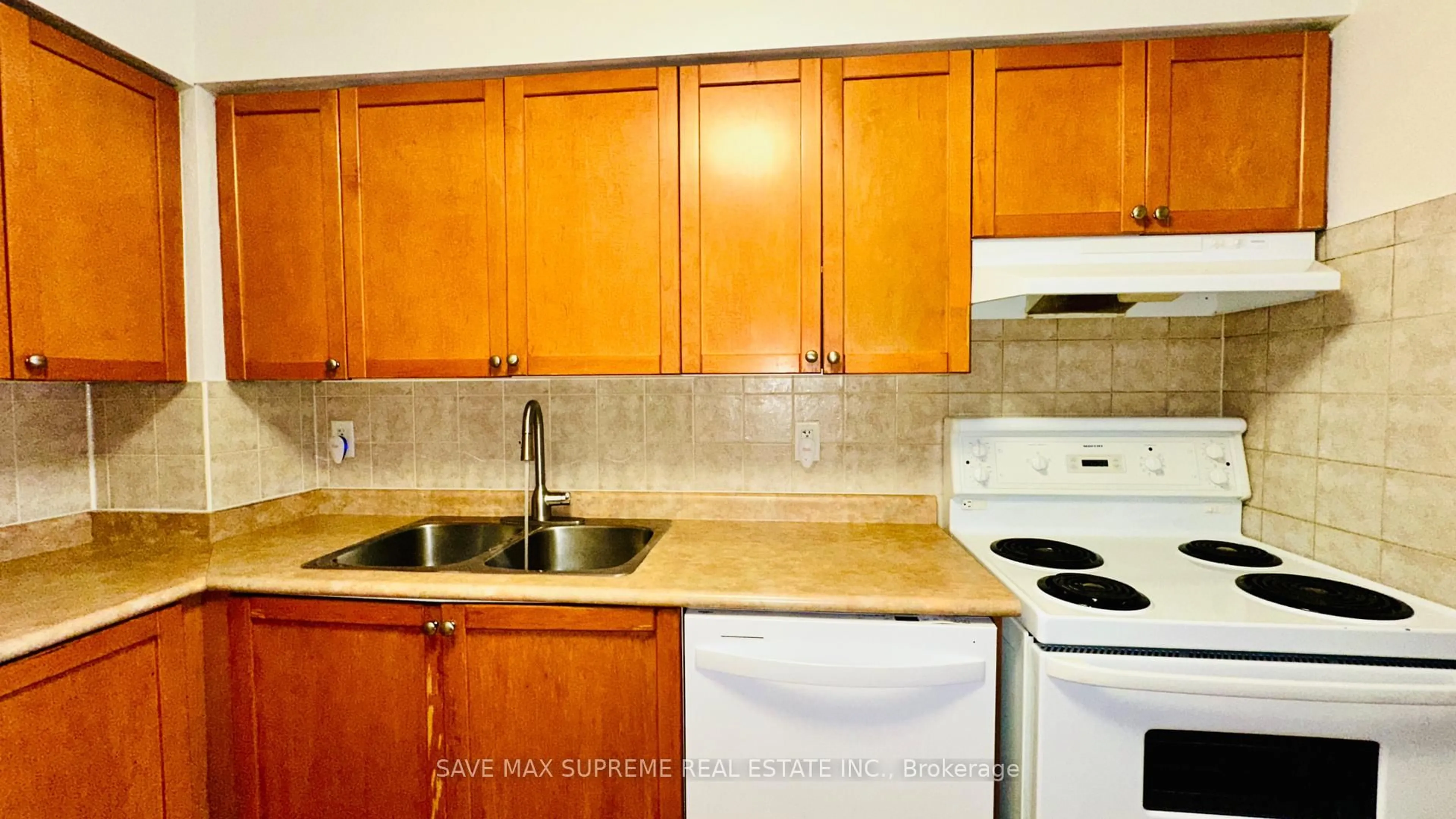 Standard kitchen, unknown for 3888 Duke Of York Blvd #527, Mississauga Ontario L5B 4P5