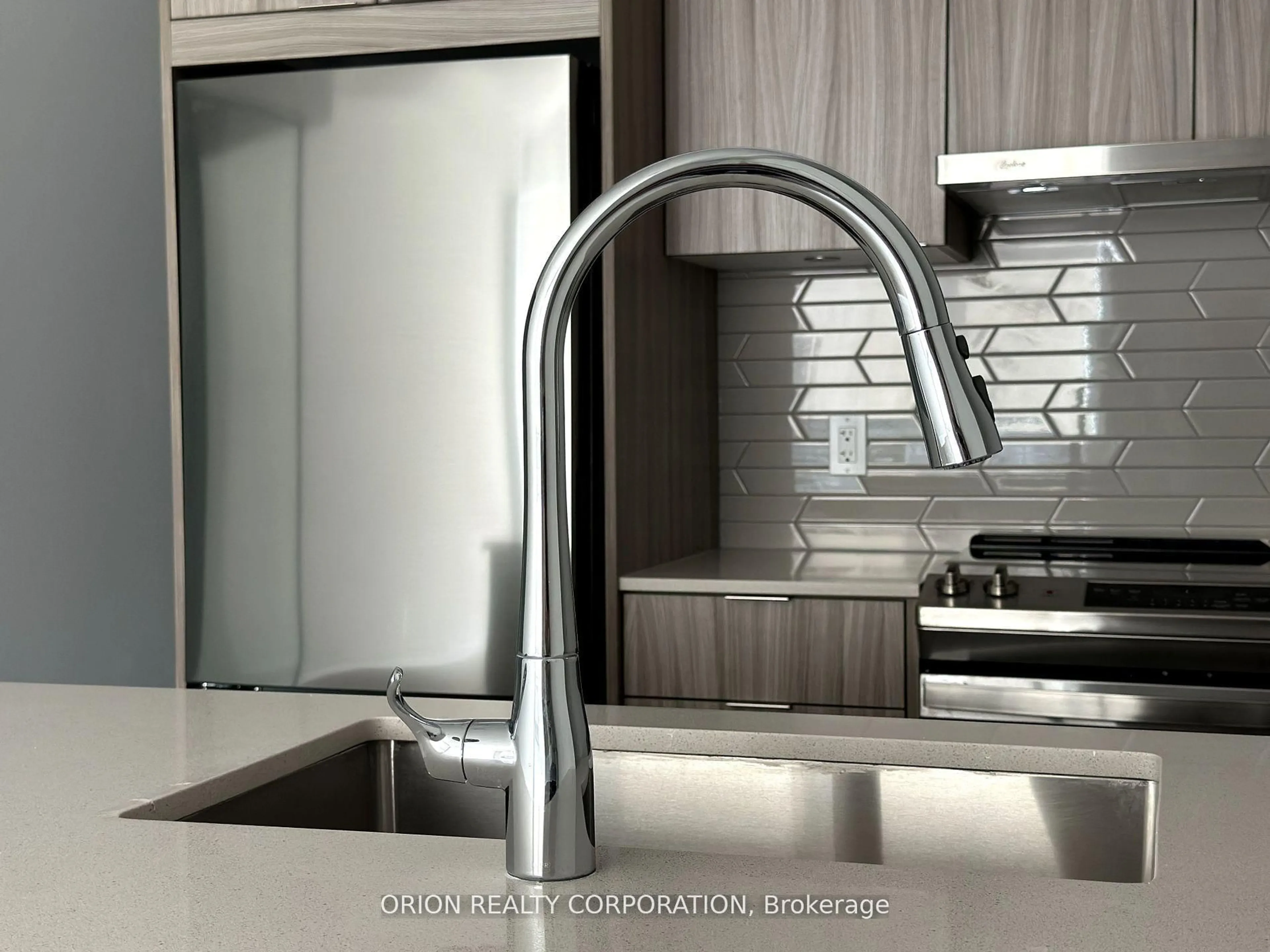 Unknown for 430 Square One Dr #510, Mississauga Ontario L5B 0L6