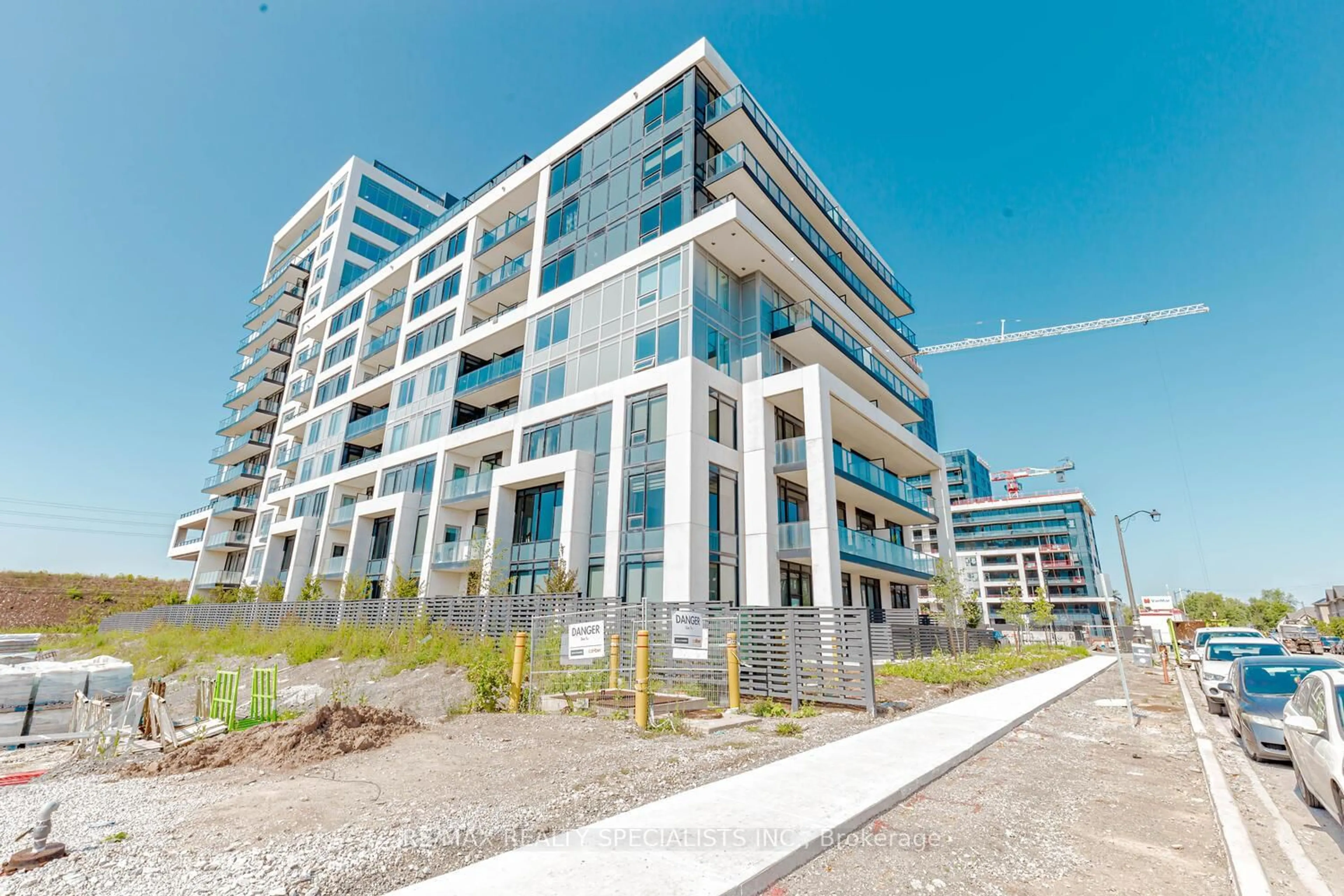 Unknown for 3200 William Coltson Ave #726, Oakville Ontario L6H 7C2