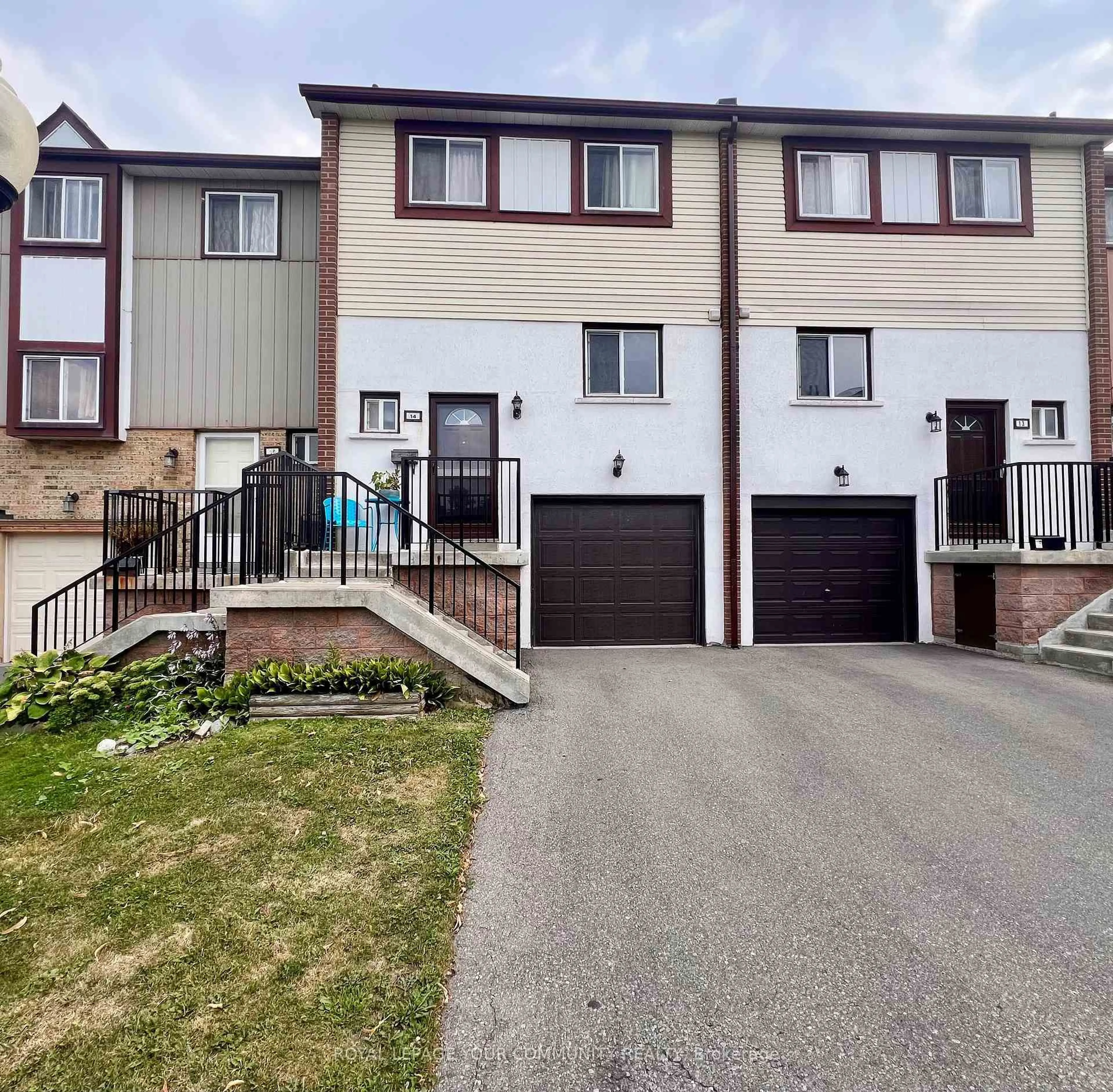 A pic from outside/outdoor area/front of a property/back of a property/a pic from drone, street for 14 Moregate Cres, Brampton Ontario L6S 3K9