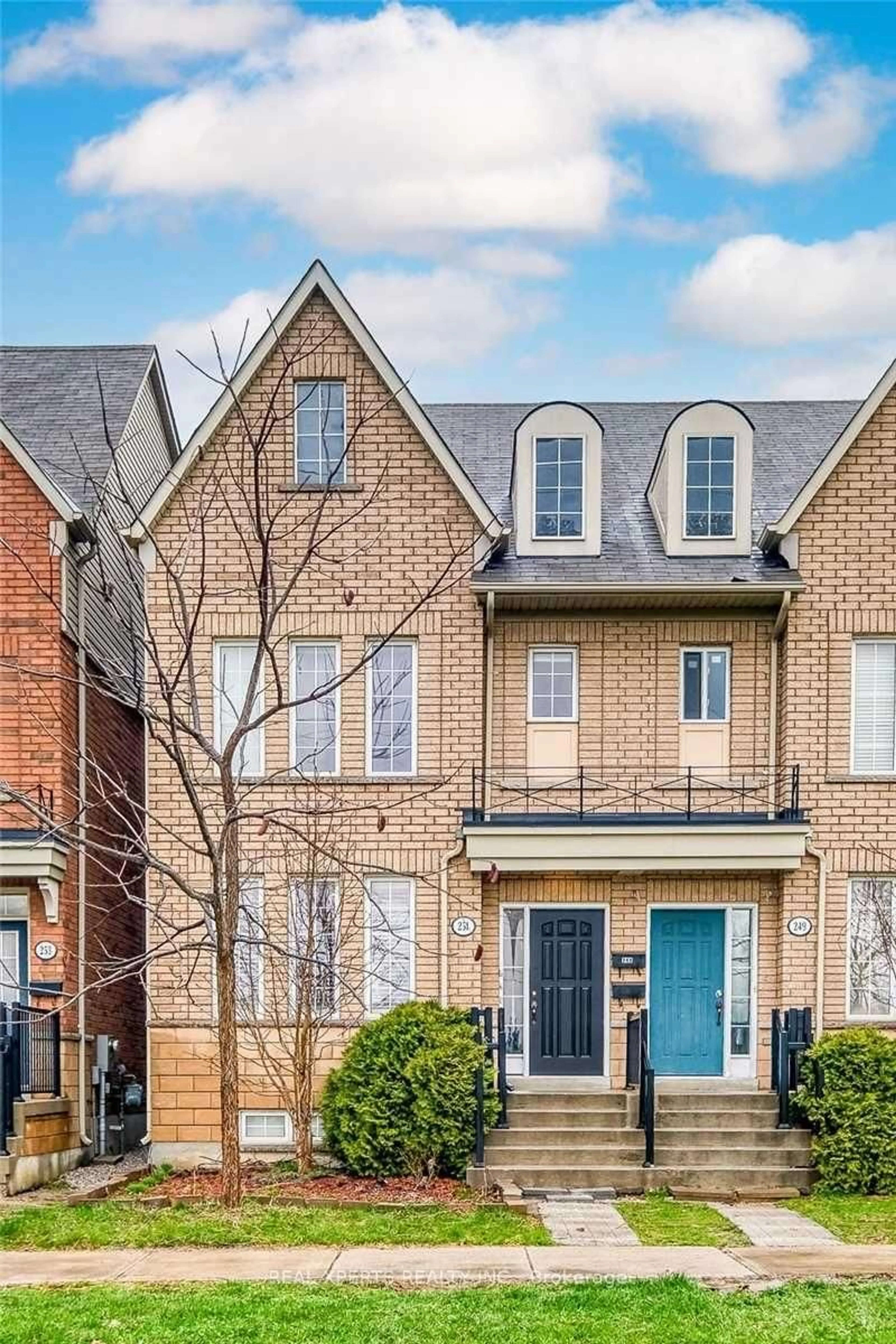 Home with brick exterior material, street for 251 Murray Ross Pkwy, Toronto Ontario M3J 0G4