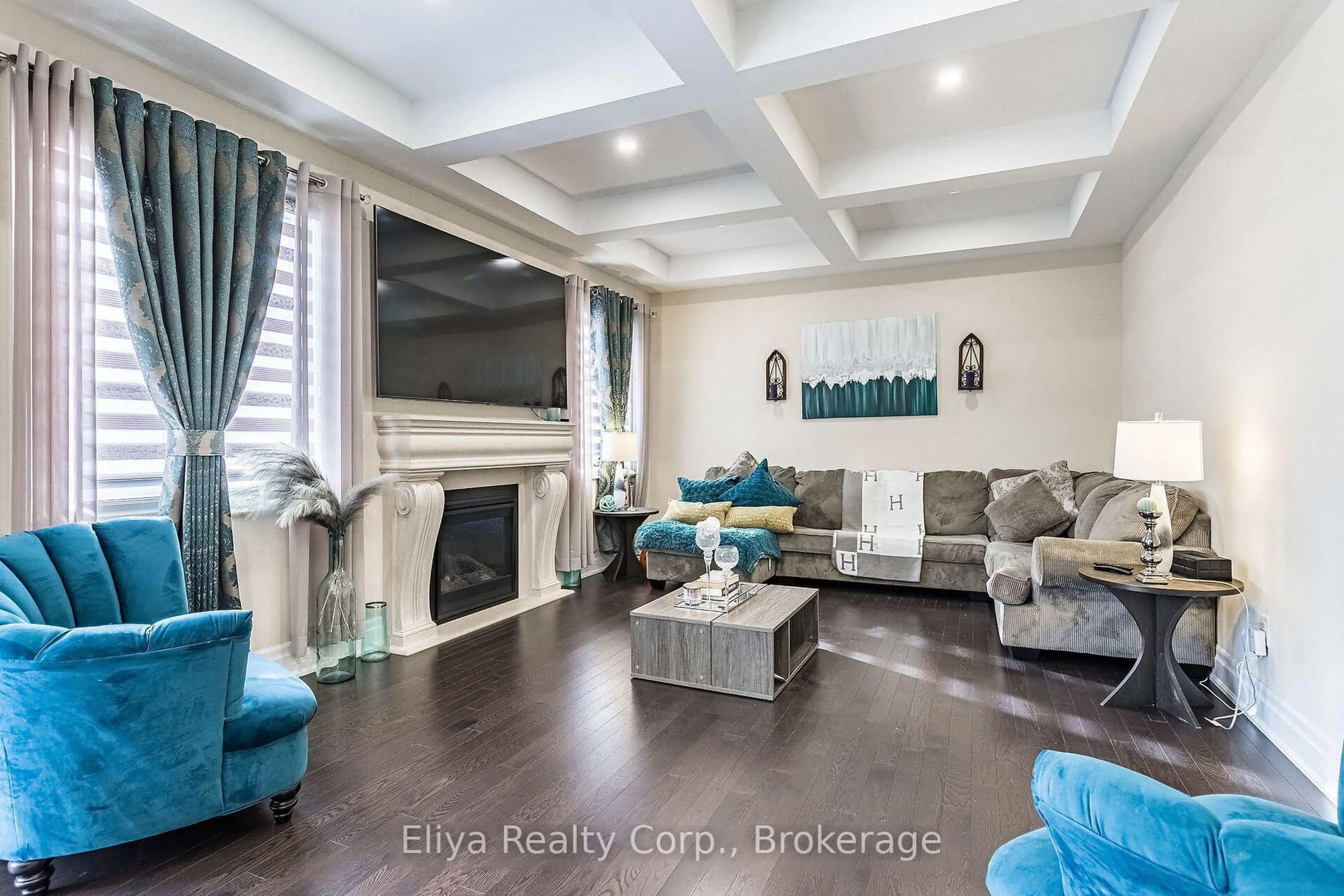 Living room with furniture, unknown for 52 Gordon Randle Dr, Brampton Ontario L6P 4H8