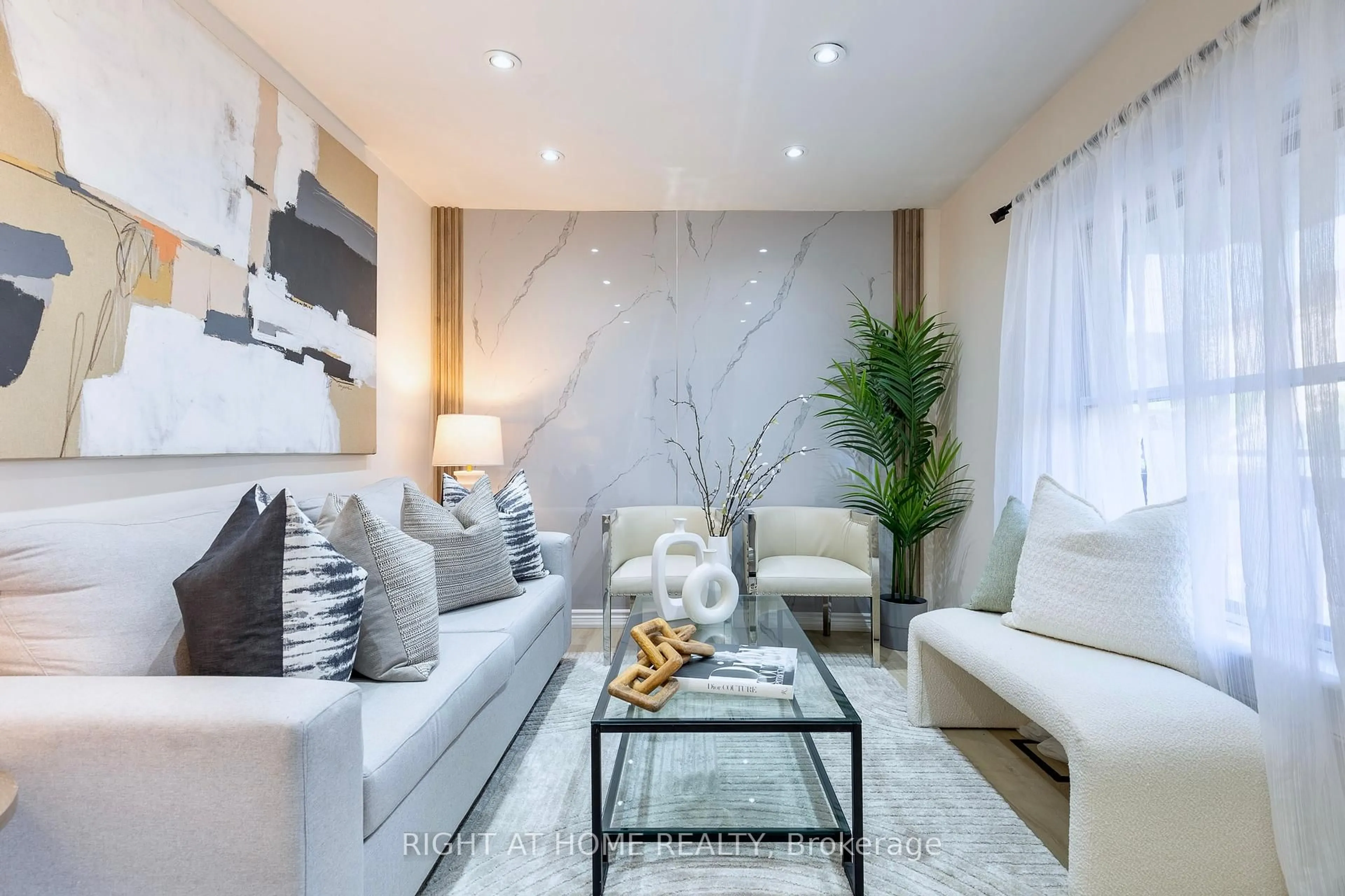 Living room with furniture, unknown for 266 Earlscourt Ave, Toronto Ontario M6E 4B6