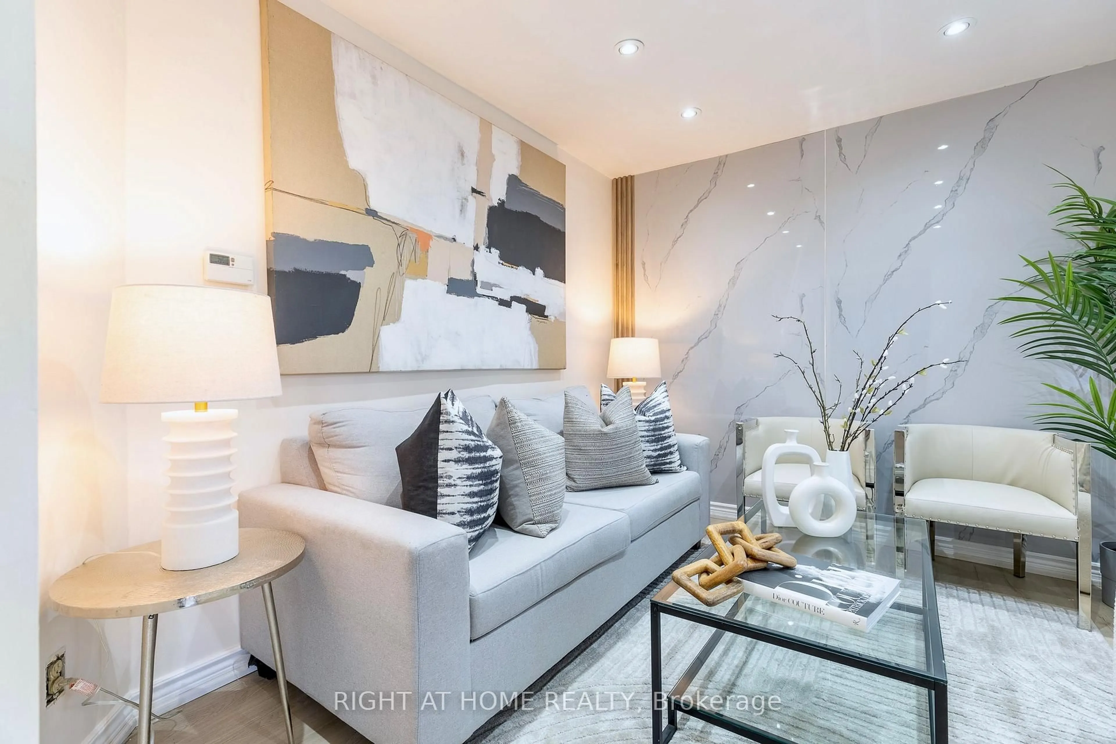 Living room with furniture, unknown for 266 Earlscourt Ave, Toronto Ontario M6E 4B6