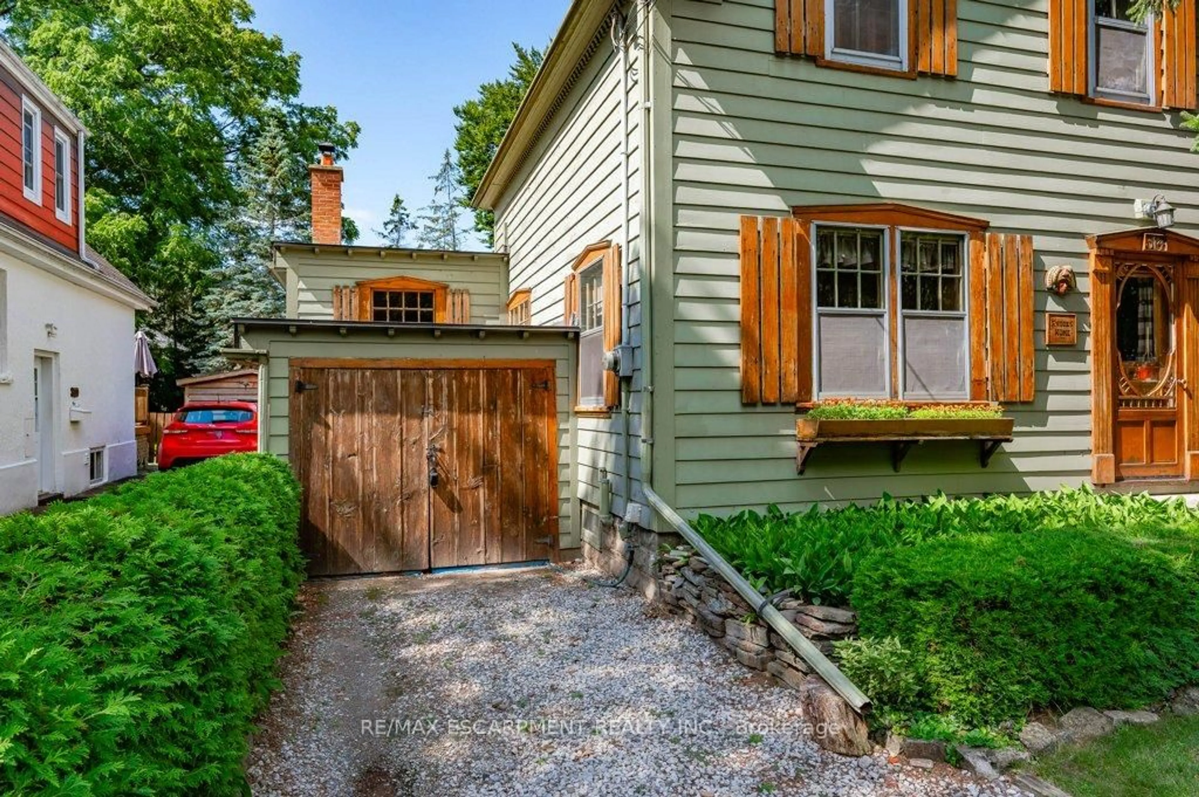 Unknown for 314 Delaware Ave, Burlington Ontario L7R 3B2