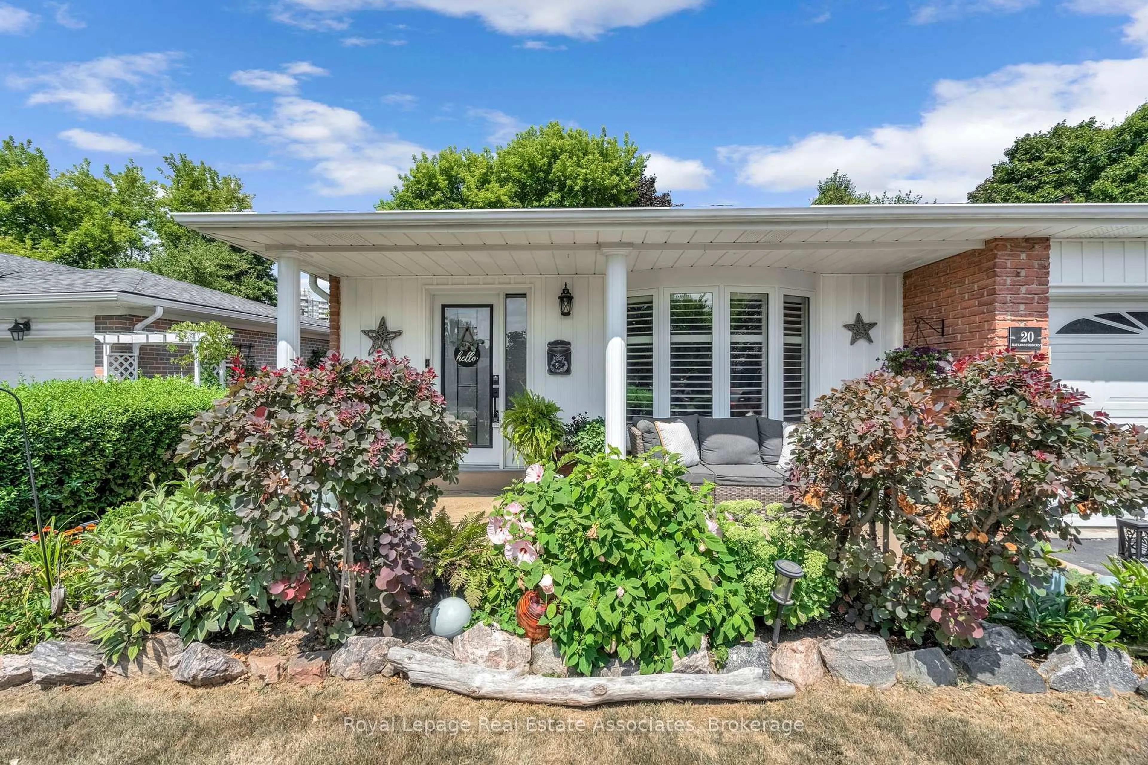 Unknown for 20 Baylor Cres, Halton Hills Ontario L7G 1A6