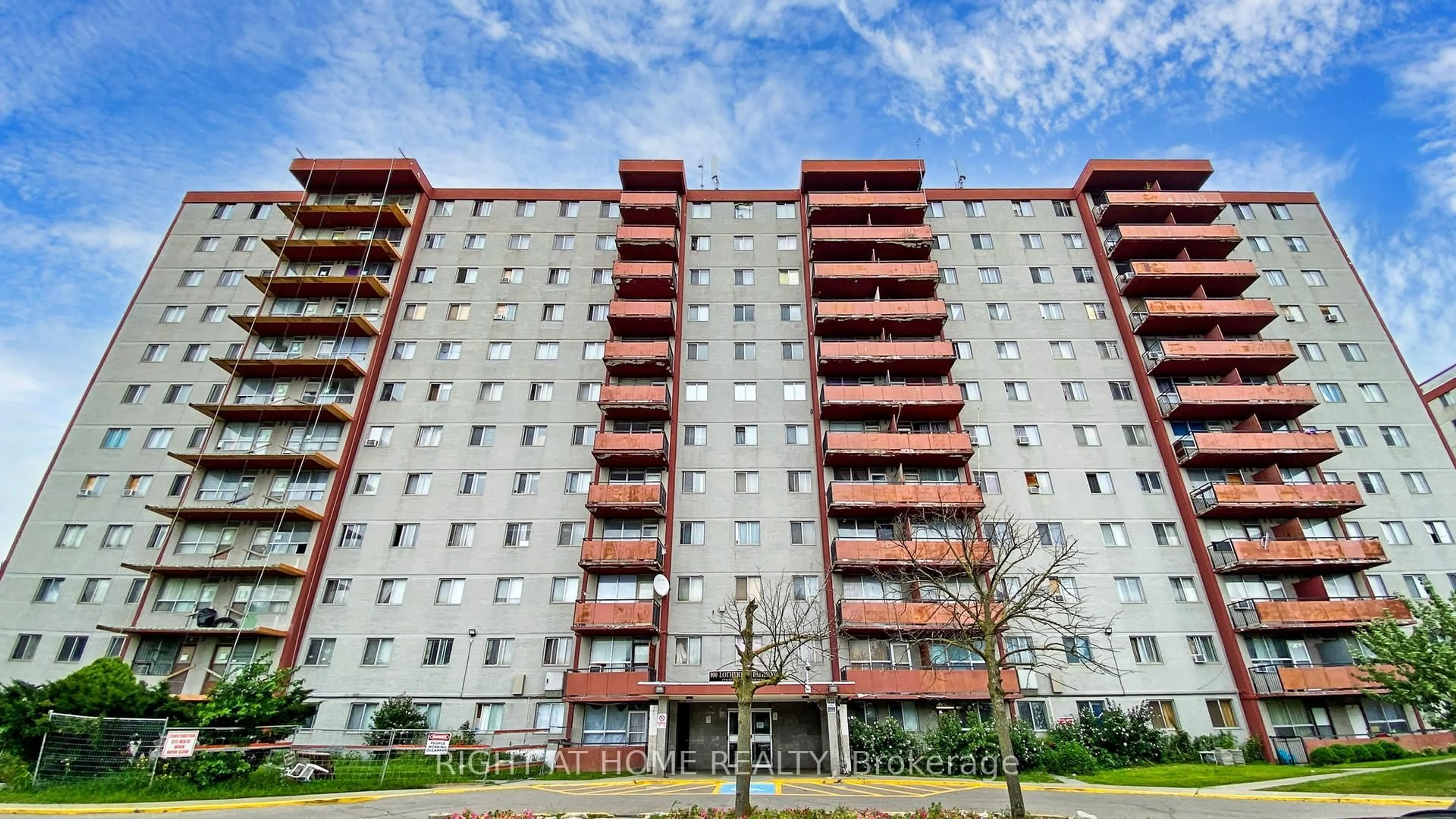 Unknown for 100 Lotherton Pathway Ptwy #905, Toronto Ontario M6B 2G8