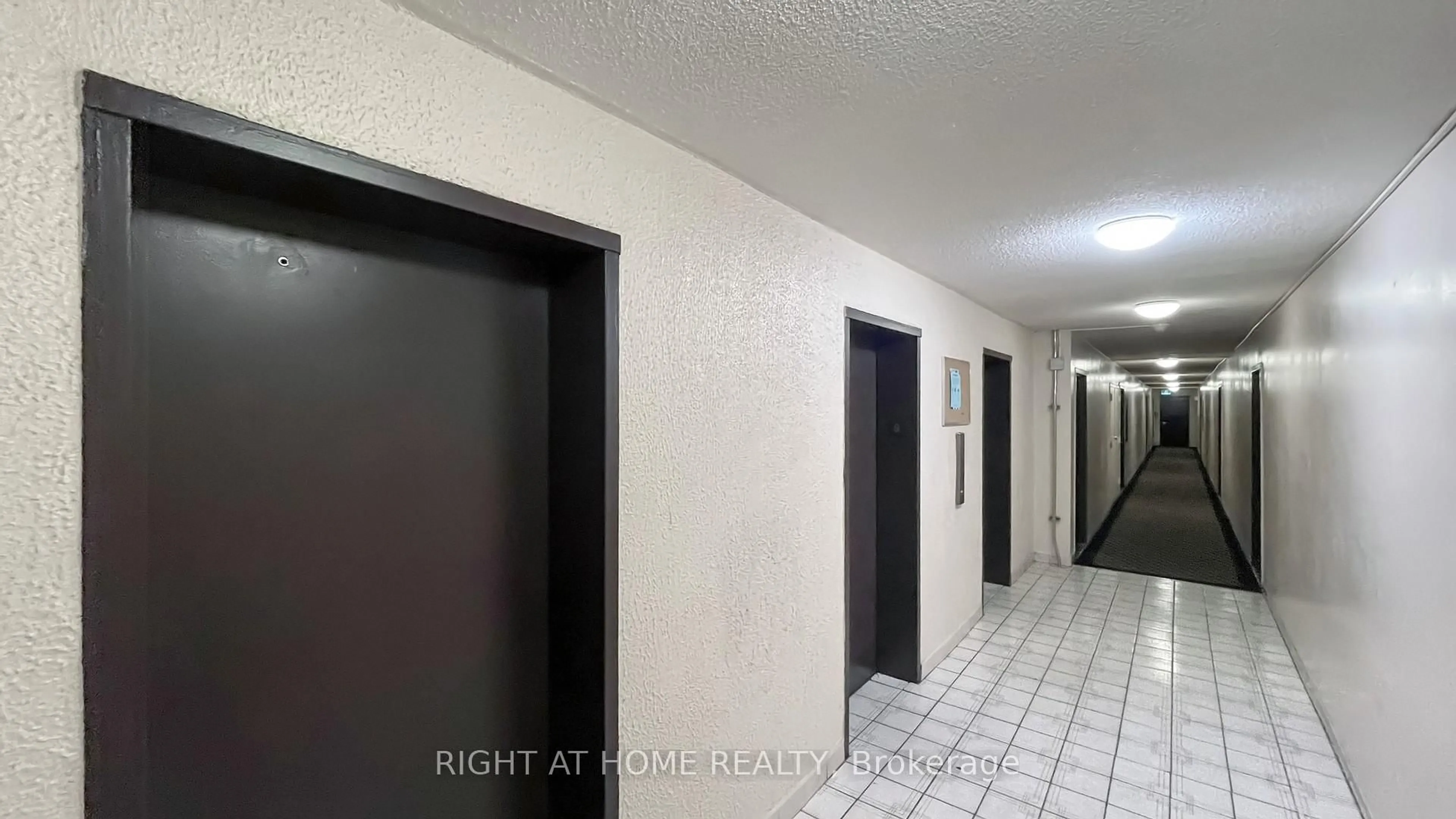A pic of a room for 100 Lotherton Pathway Ptwy #905, Toronto Ontario M6B 2G8