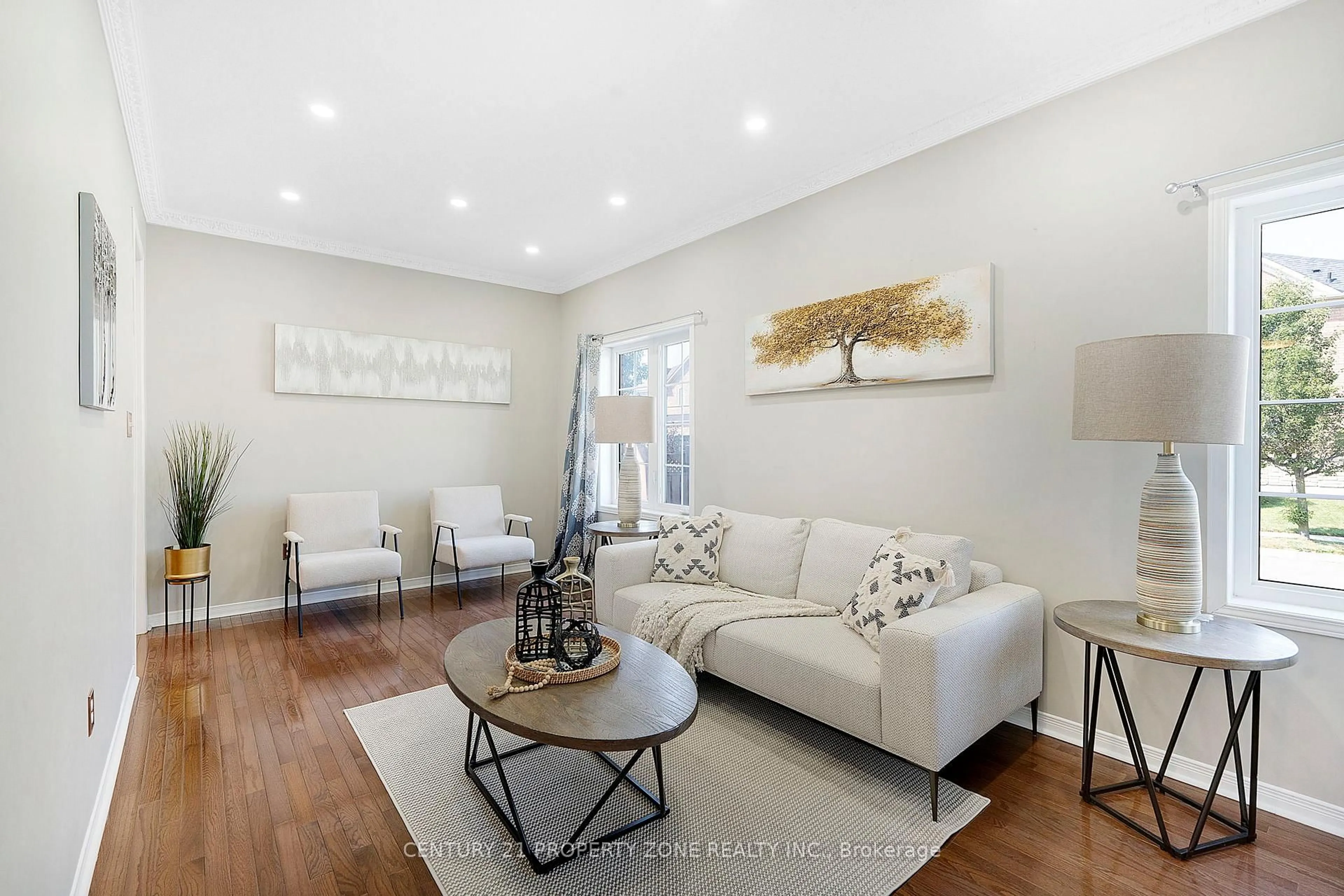 Living room with furniture, unknown for 2 Oranmore Cres, Brampton Ontario L6X 0J9