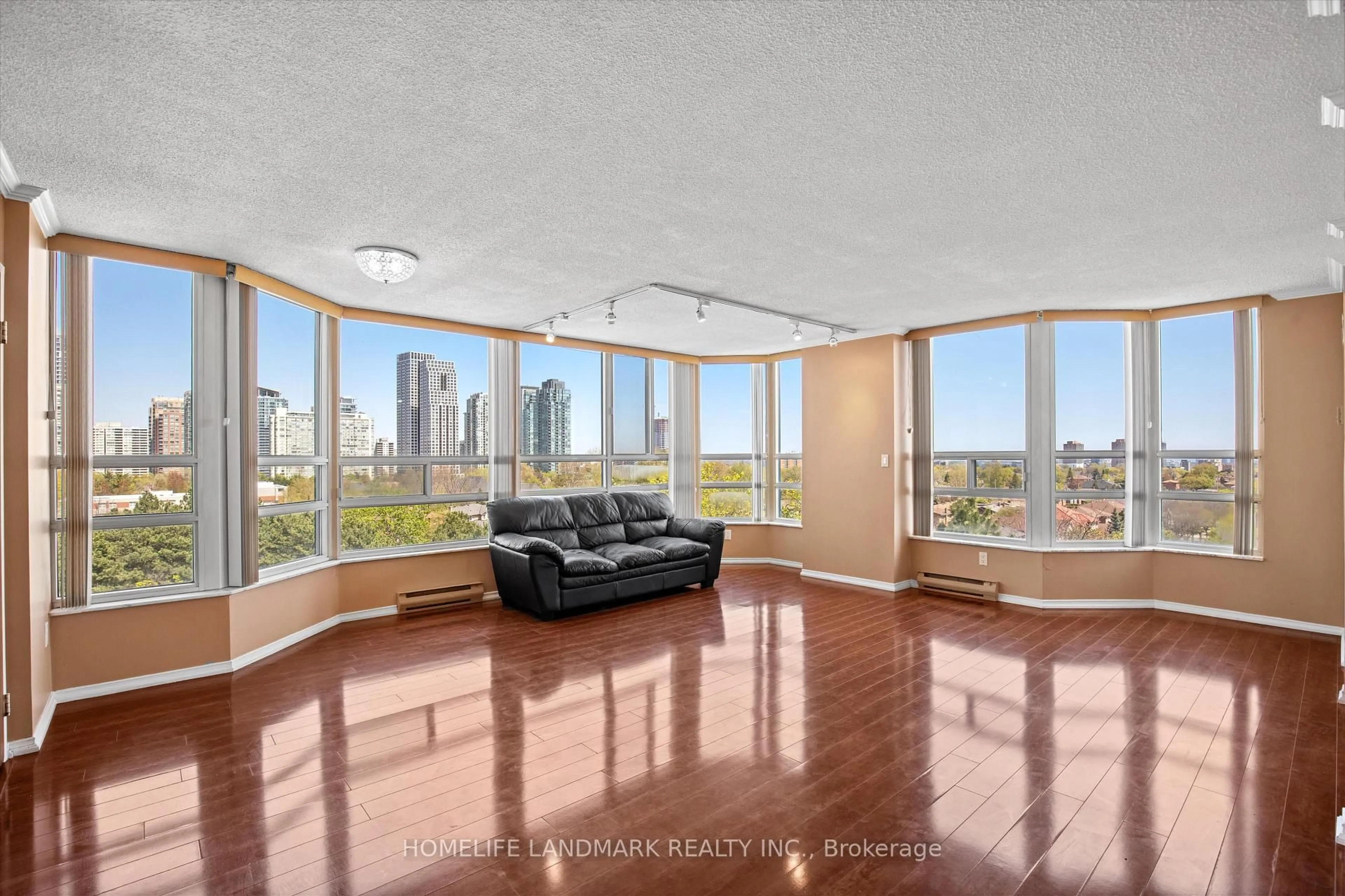 Unknown for 250 Webb Dr #704, Mississauga Ontario L5B 3Z4