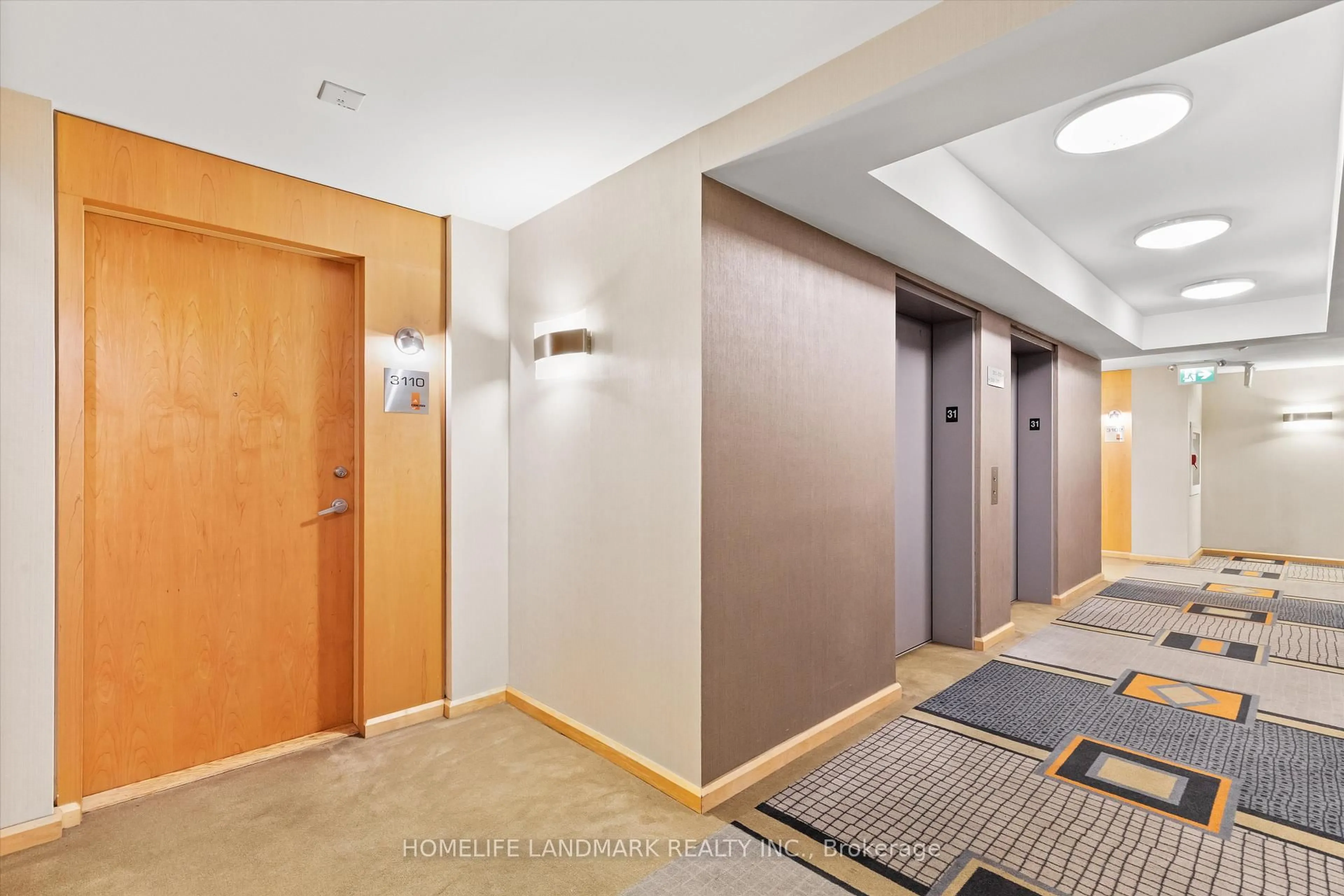 Indoor foyer for 3939 Duke Of York Blvd #3110, Mississauga Ontario L5B 4N2
