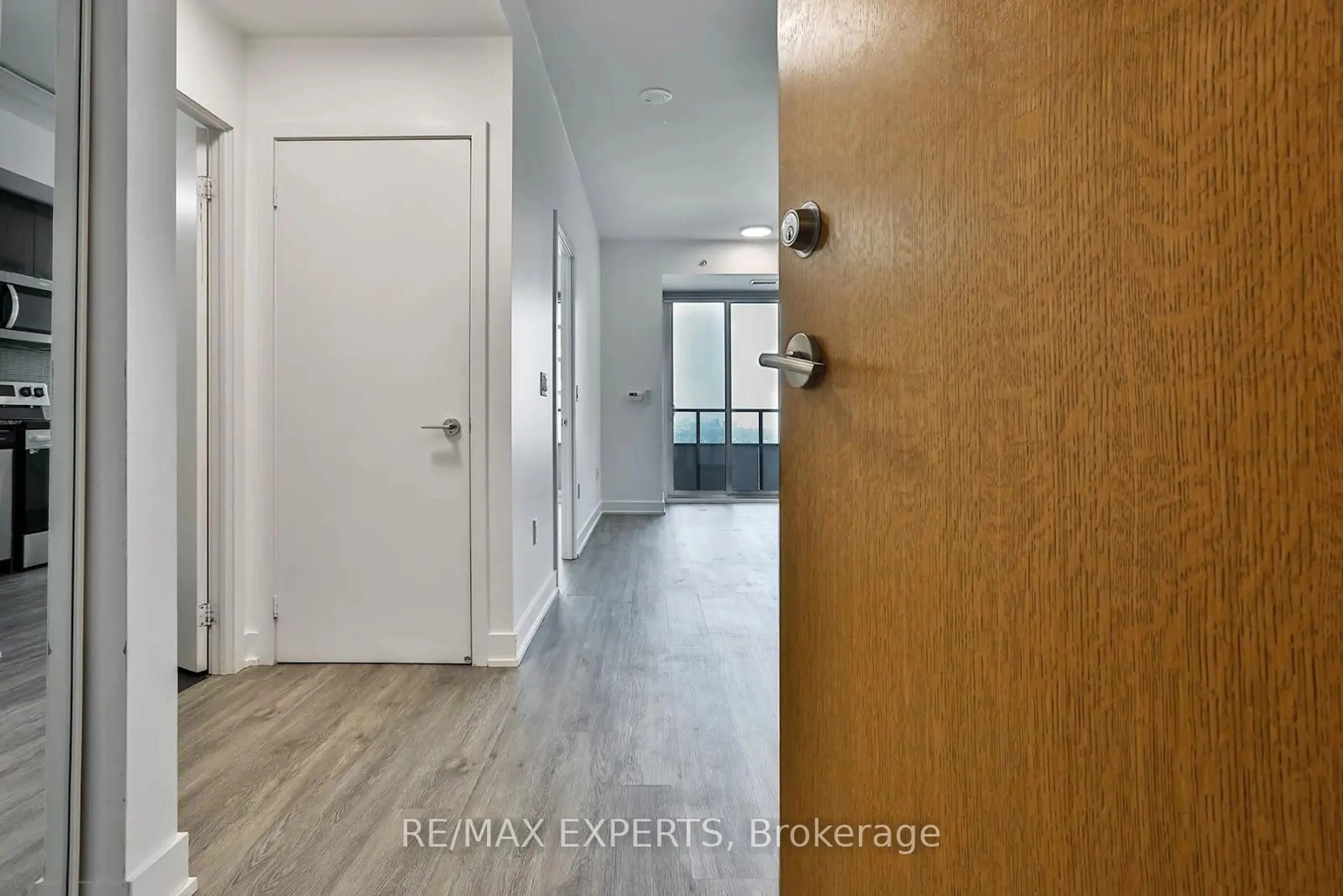 Indoor entryway for 20 Shore Breeze Dr #3703, Toronto Ontario M8V 0C7