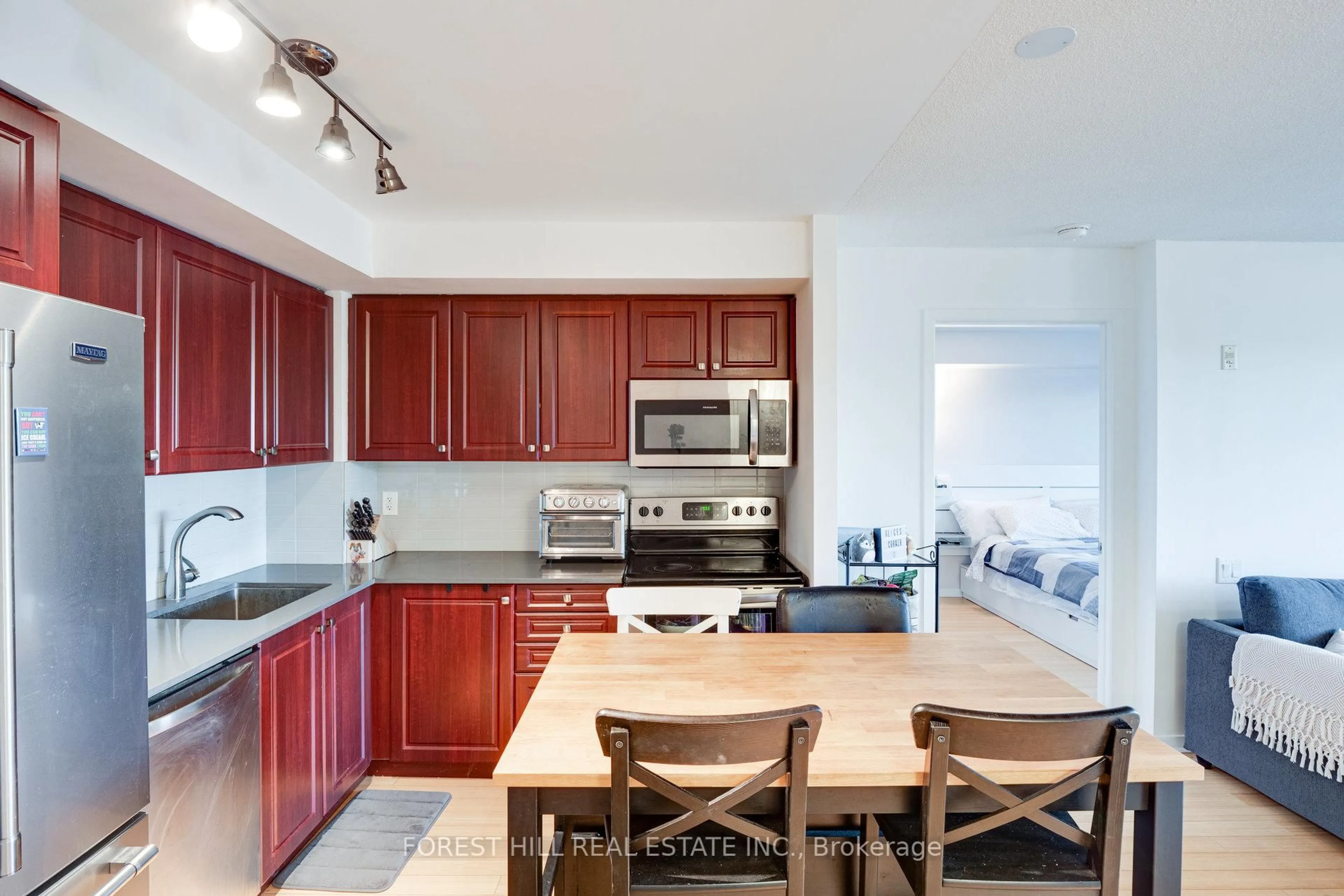 Unknown for 1040 The Queensway Ave #301, Toronto Ontario M8Z 0A7
