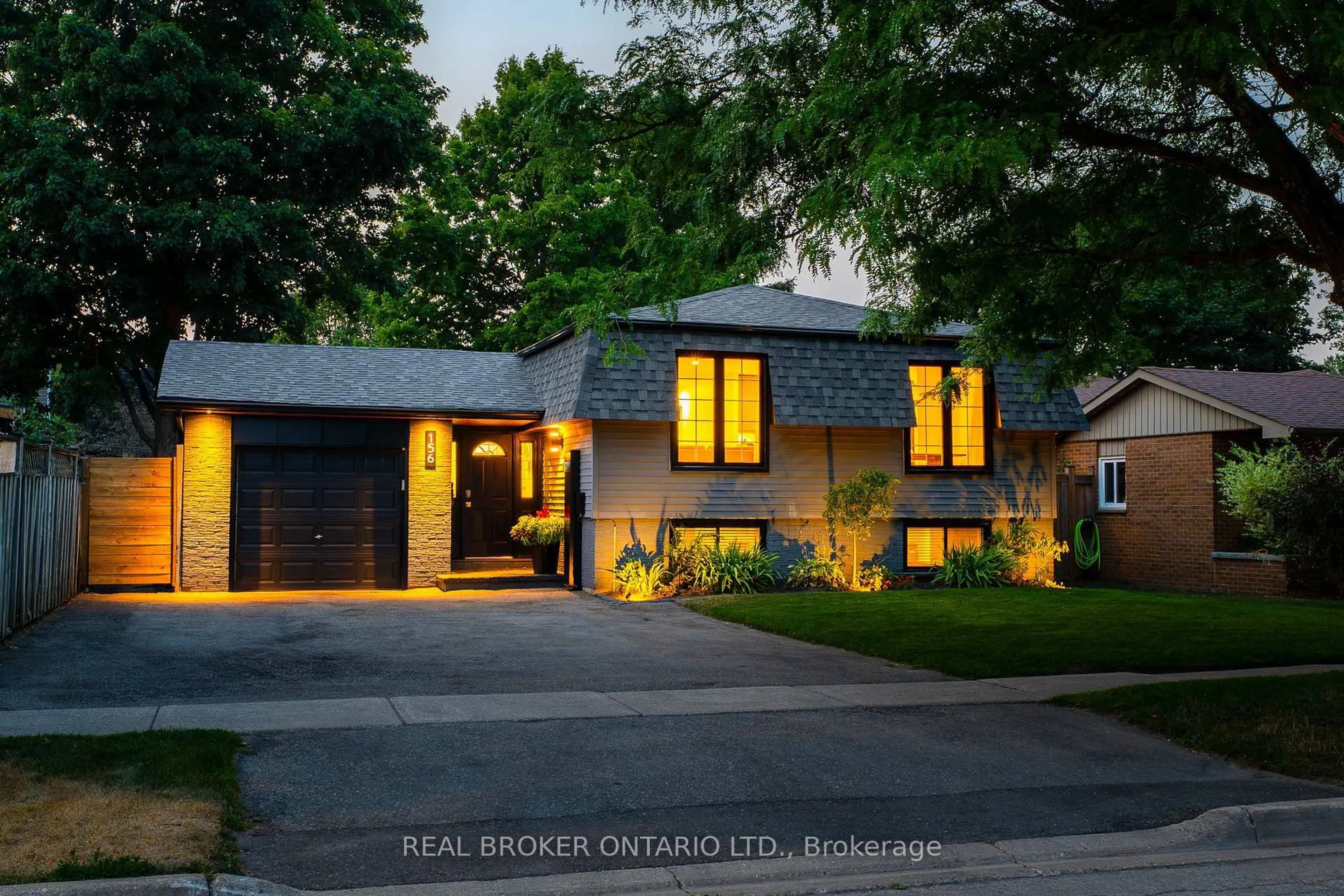 Home with brick exterior material, street for 156 Edelwild Dr, Orangeville Ontario L9W 3C1