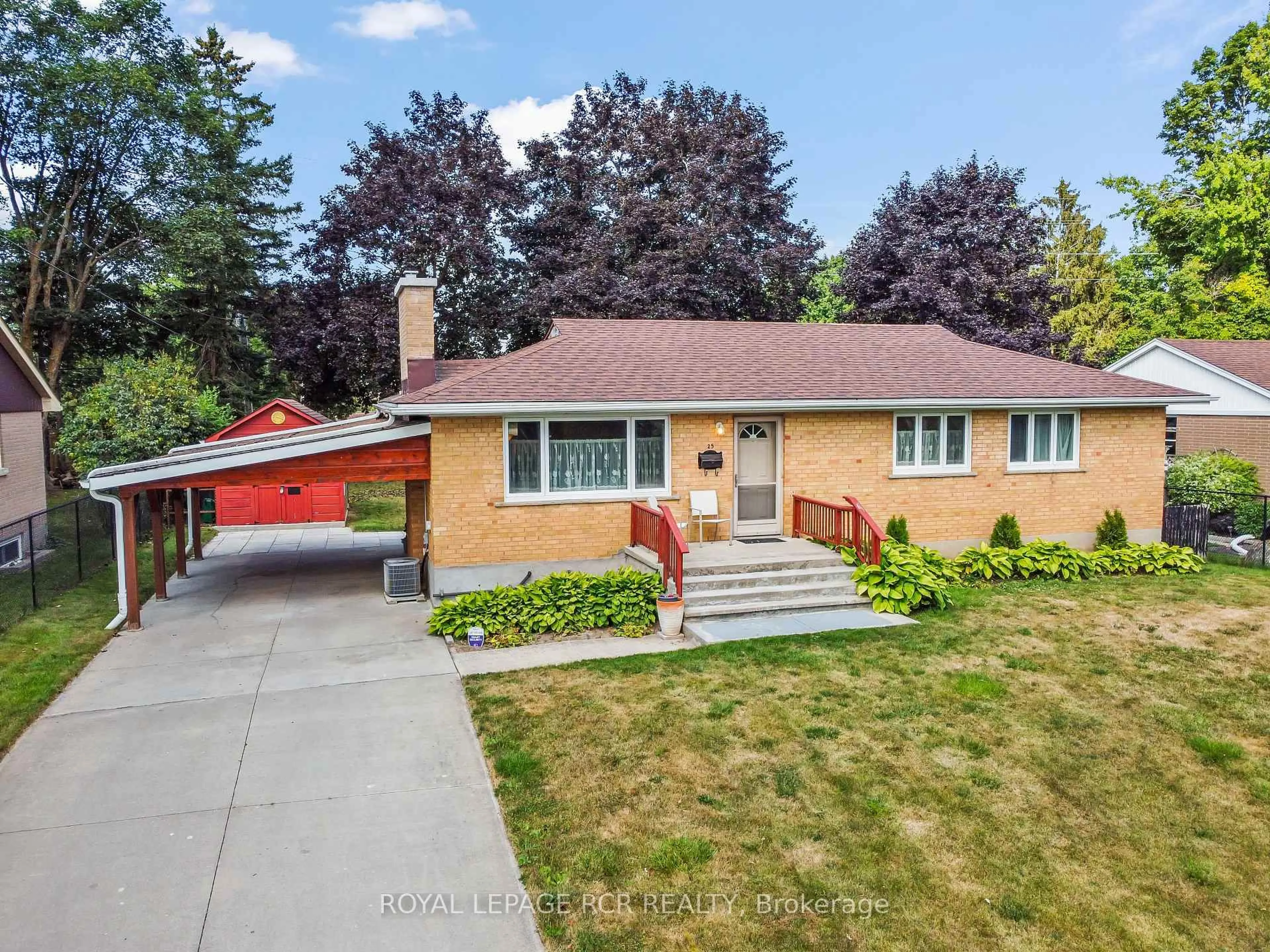 Home with brick exterior material, street for 25 Banting Dr, Orangeville Ontario L9W 2J5