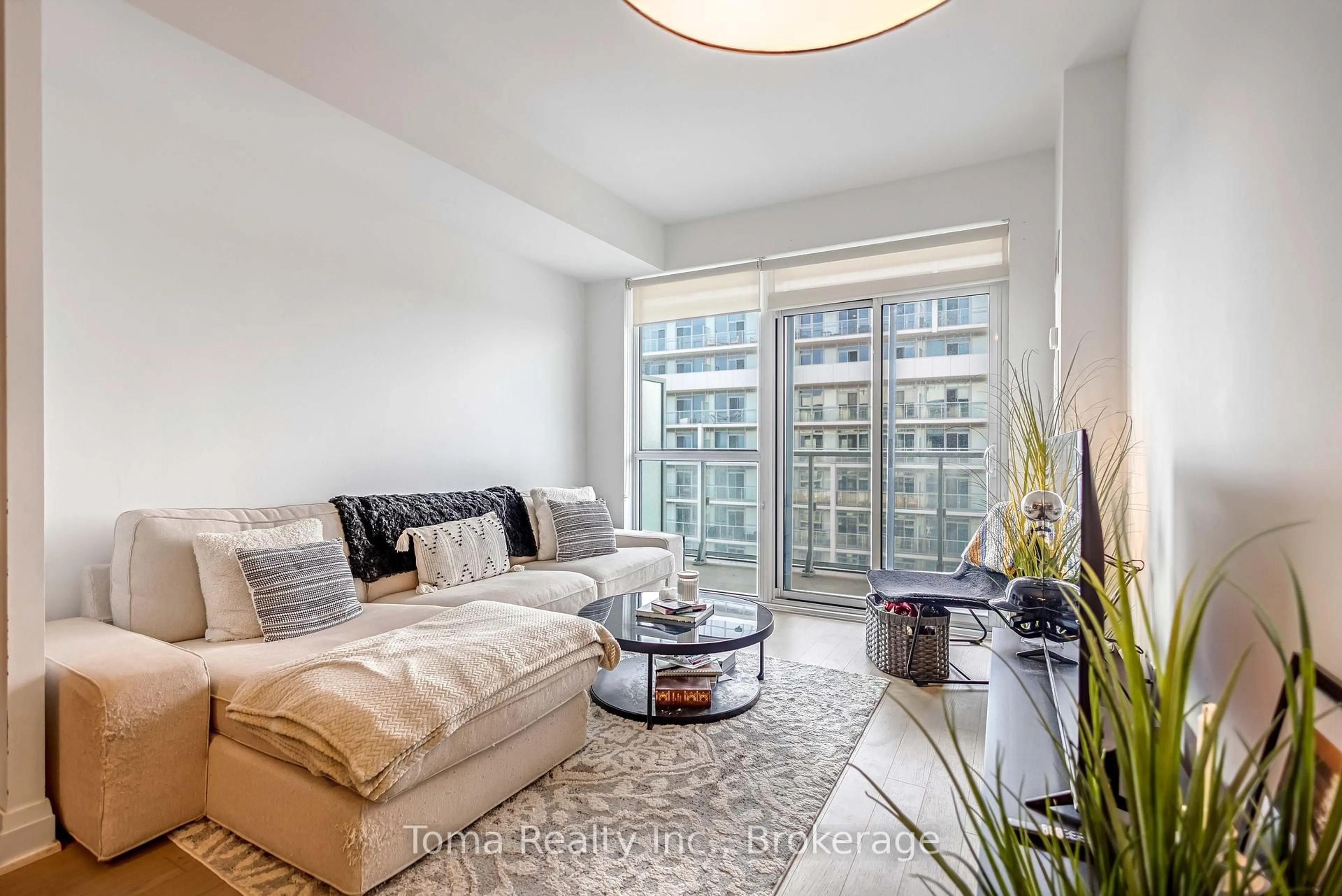 Living room with furniture, unknown for 55 Speers Rd #LPH02, Oakville Ontario L6K 3R6