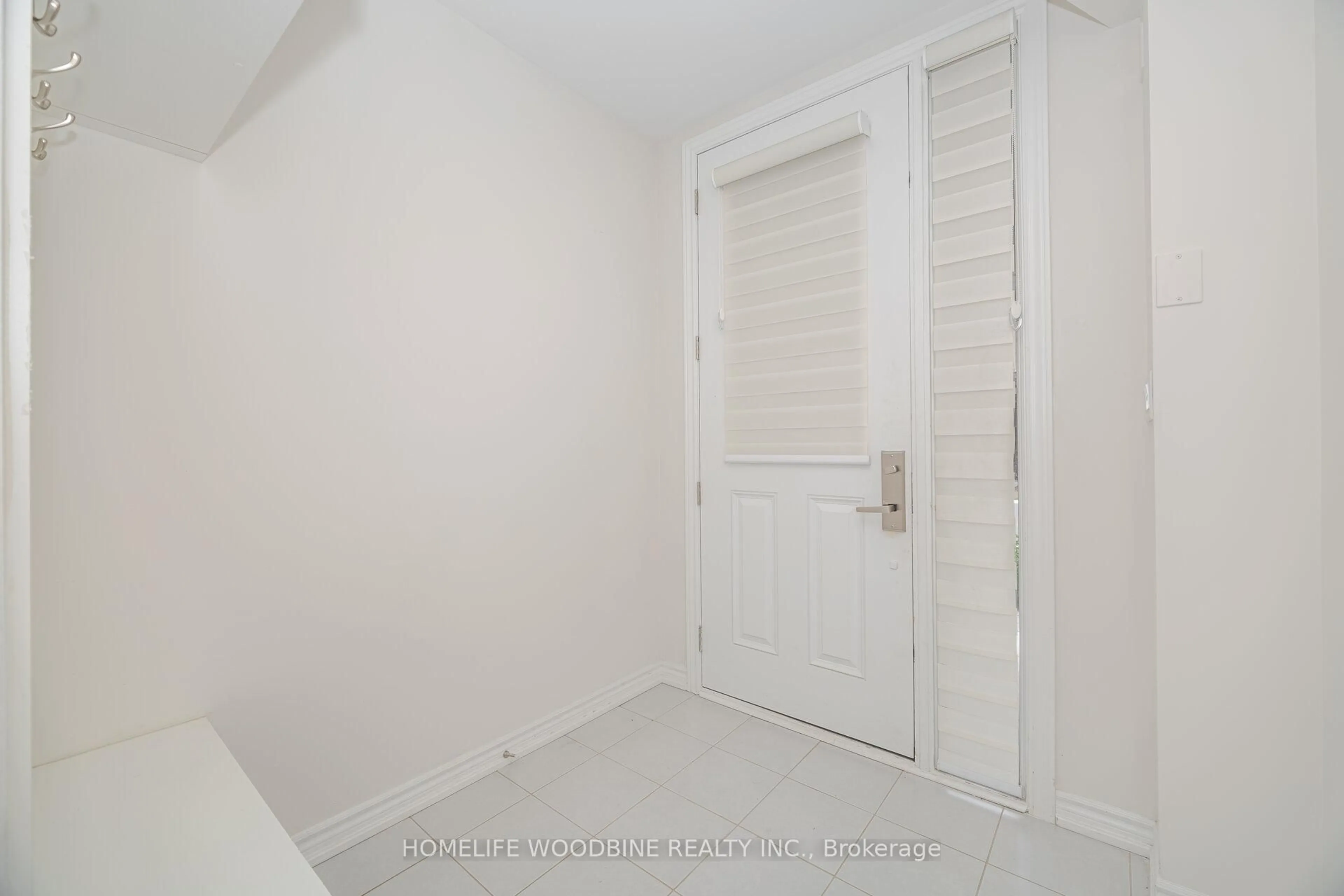 Unknown for 15 Arcola St, Brampton Ontario L6P 4N7
