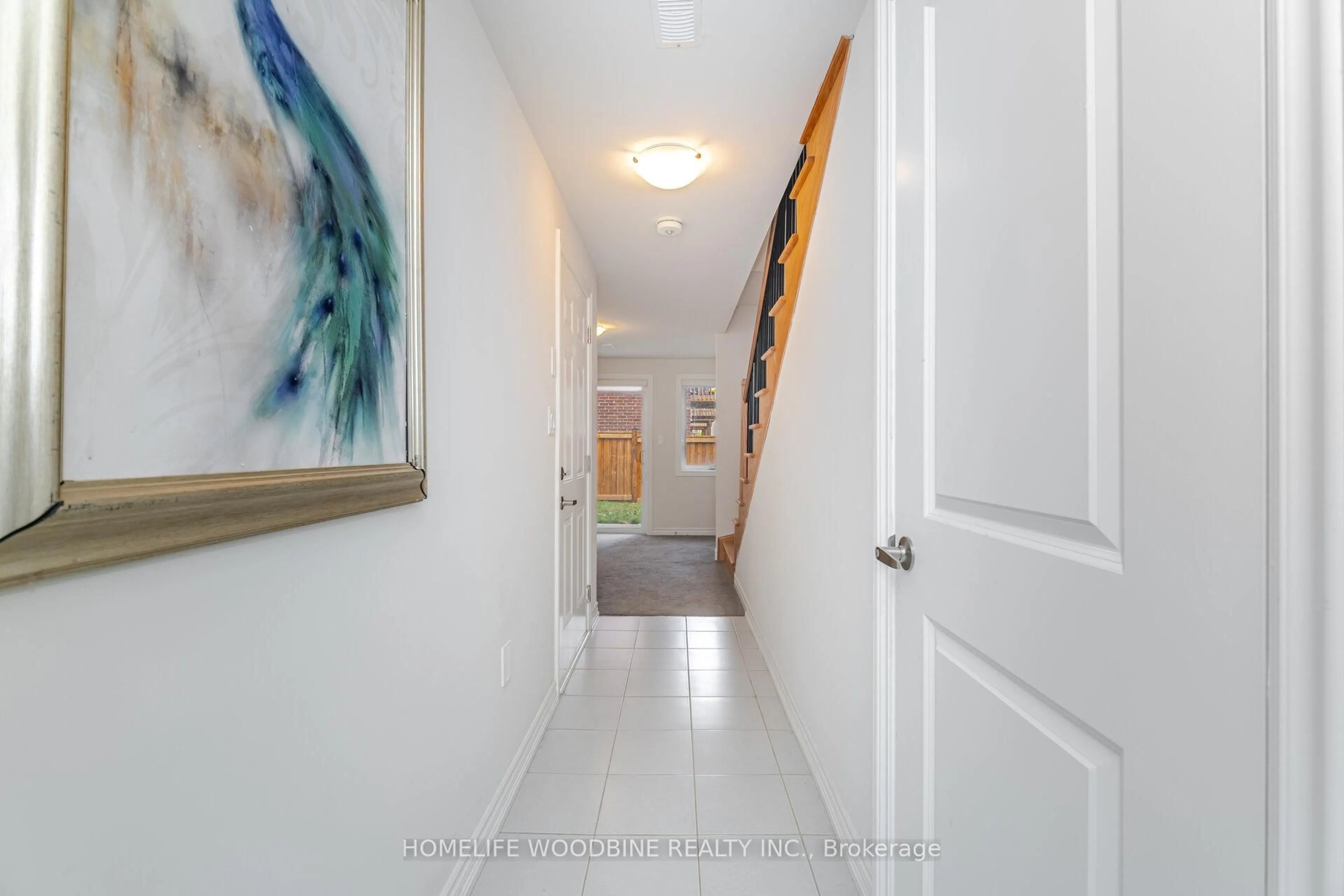 Indoor foyer for 15 Arcola St, Brampton Ontario L6P 4N7