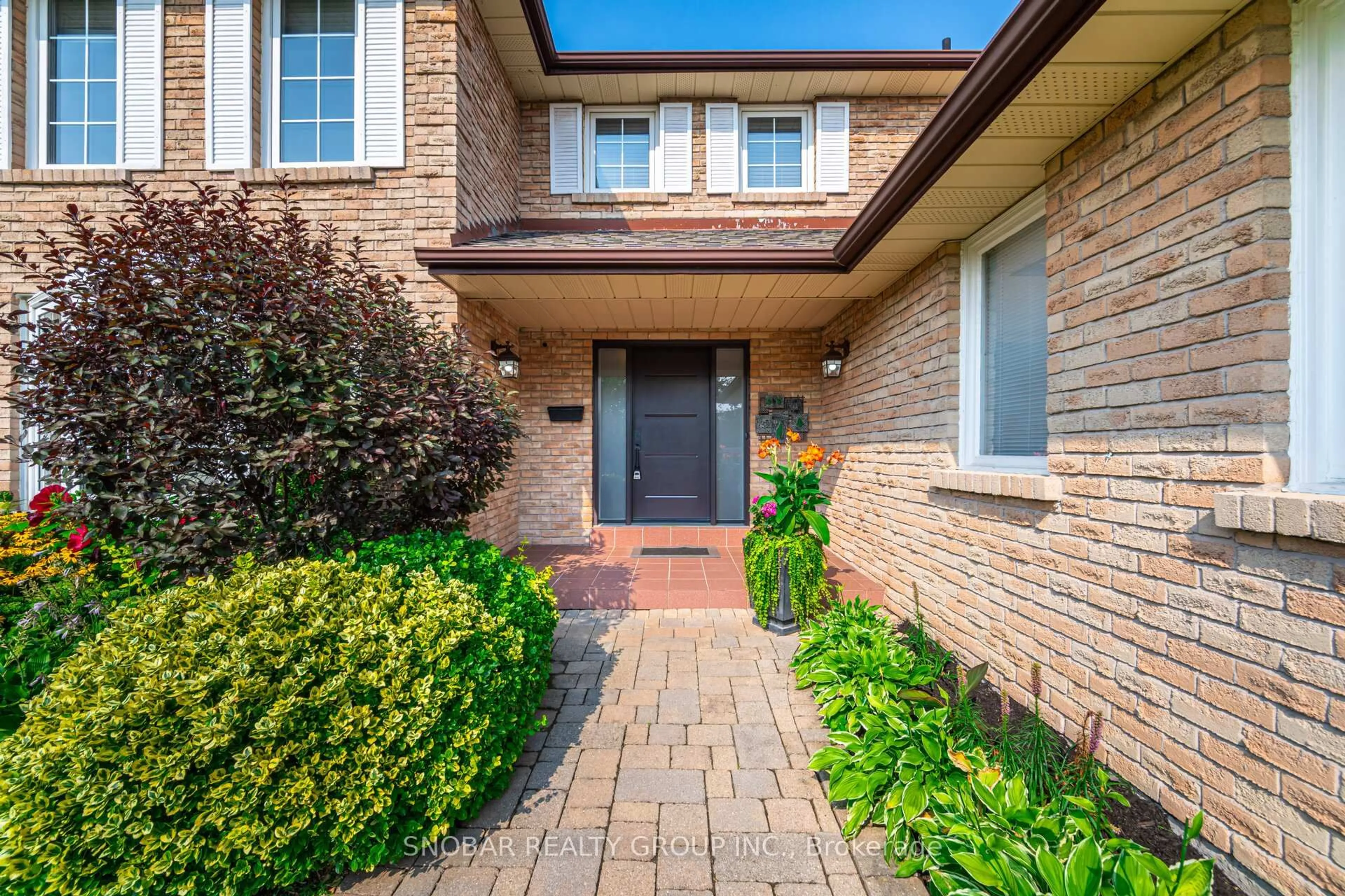 Home with brick exterior material, street for 2357 Morrison Ave, Mississauga Ontario L5C 3C6