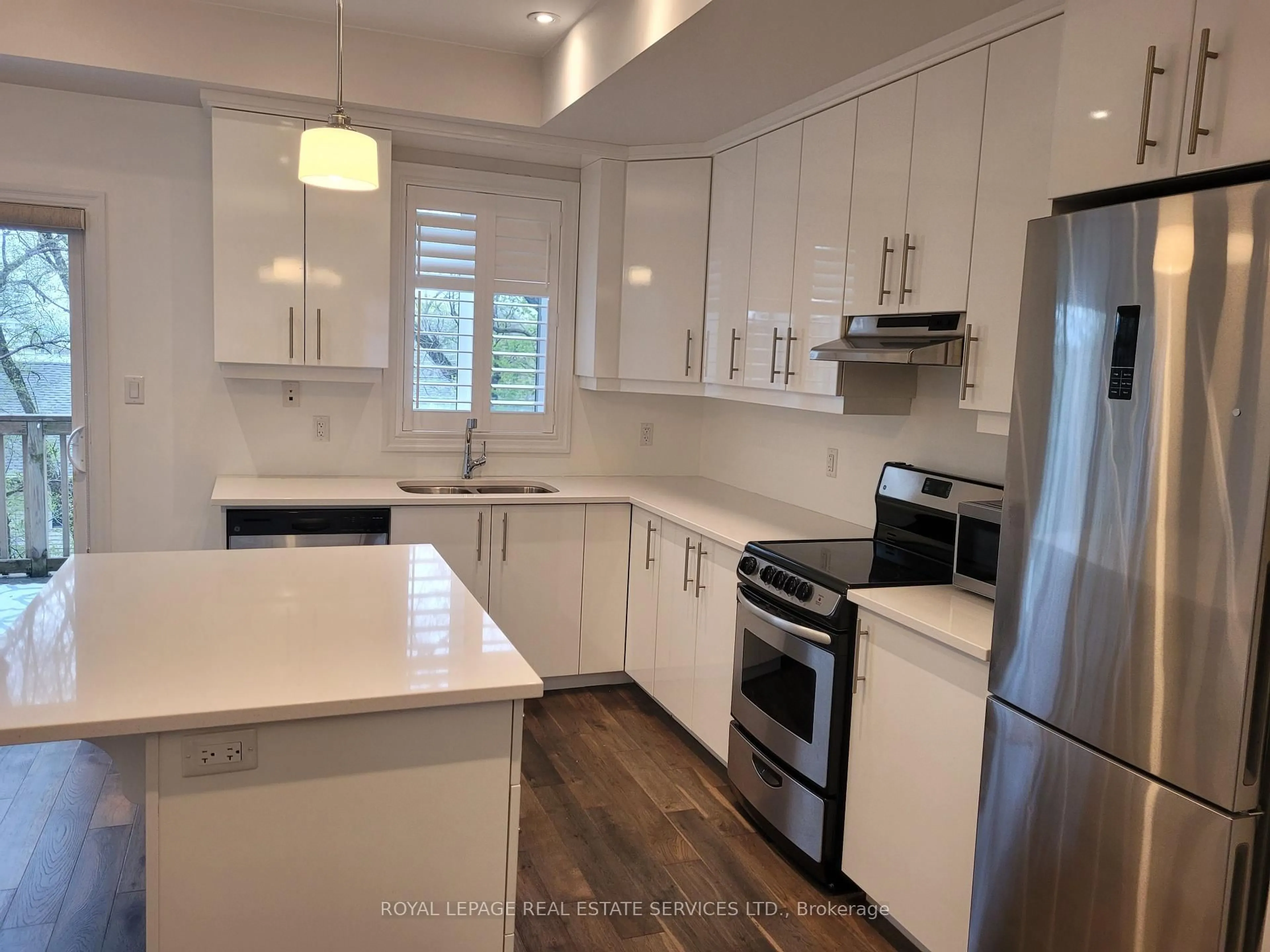 Open concept kitchen, unknown for 70 Plains Rd #38, Burlington Ontario L7T 0B6