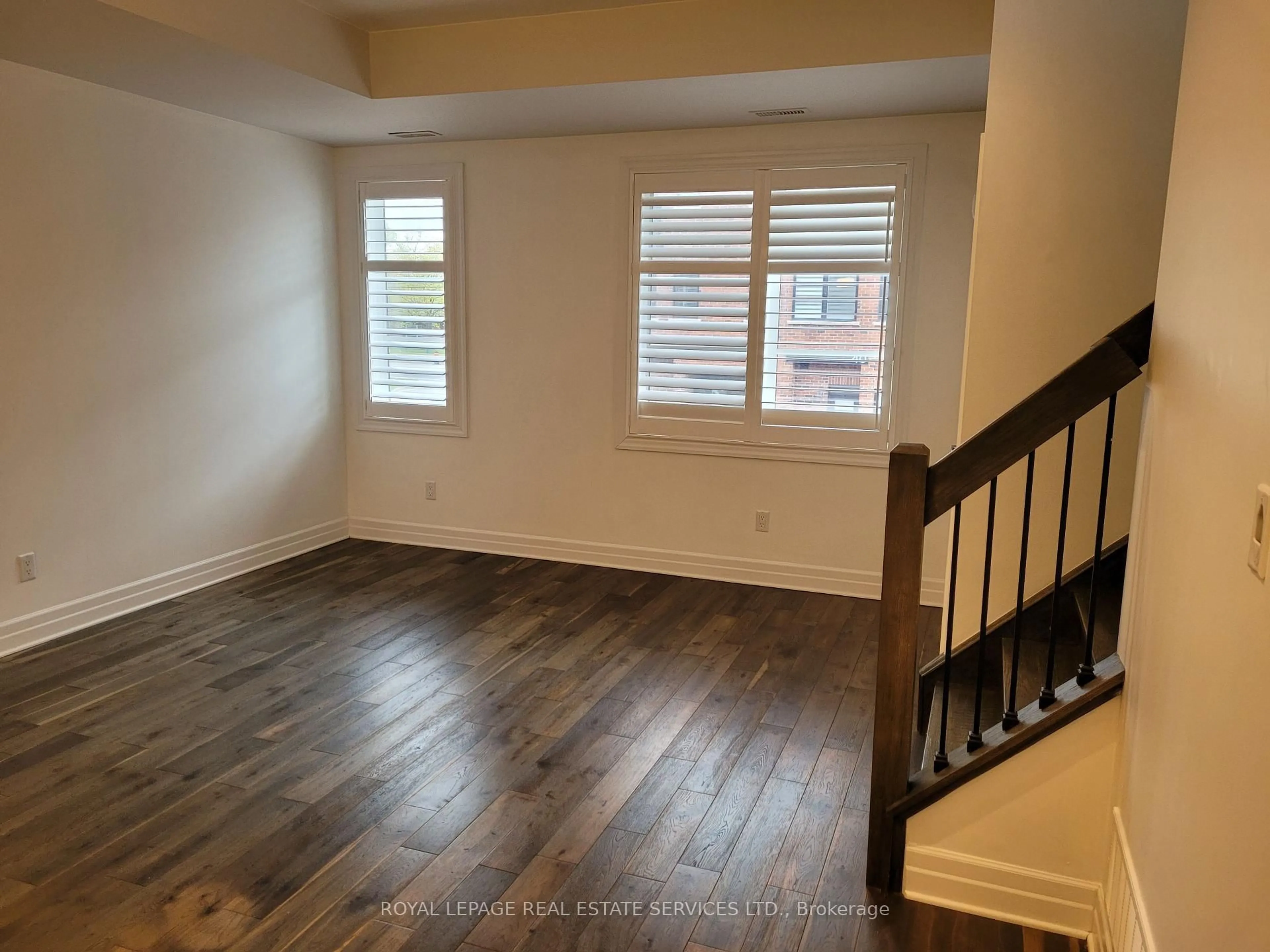 A pic of a room for 70 Plains Rd #38, Burlington Ontario L7T 0B6