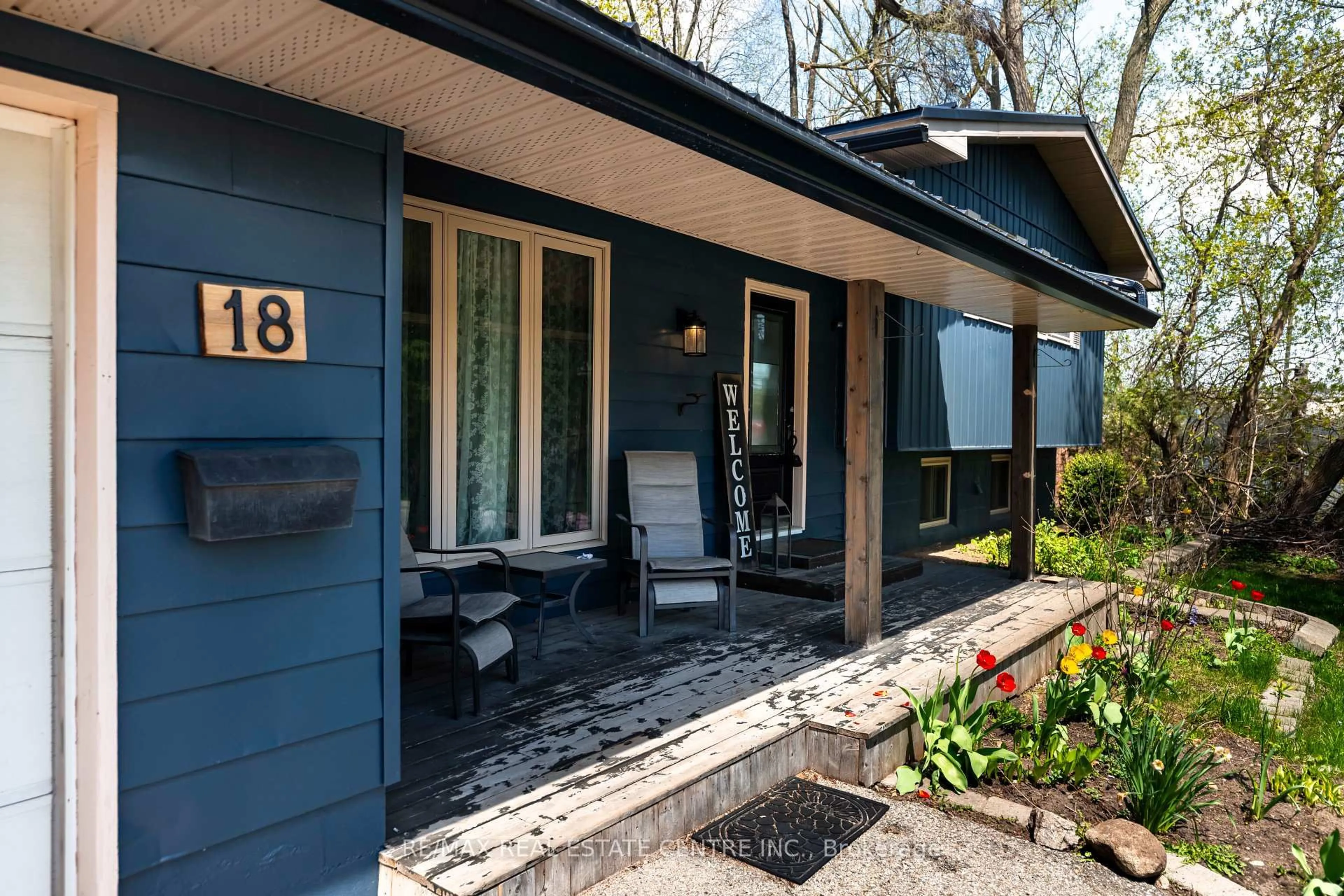 Unknown for 18 Townline, Orangeville Ontario L9W 3H3