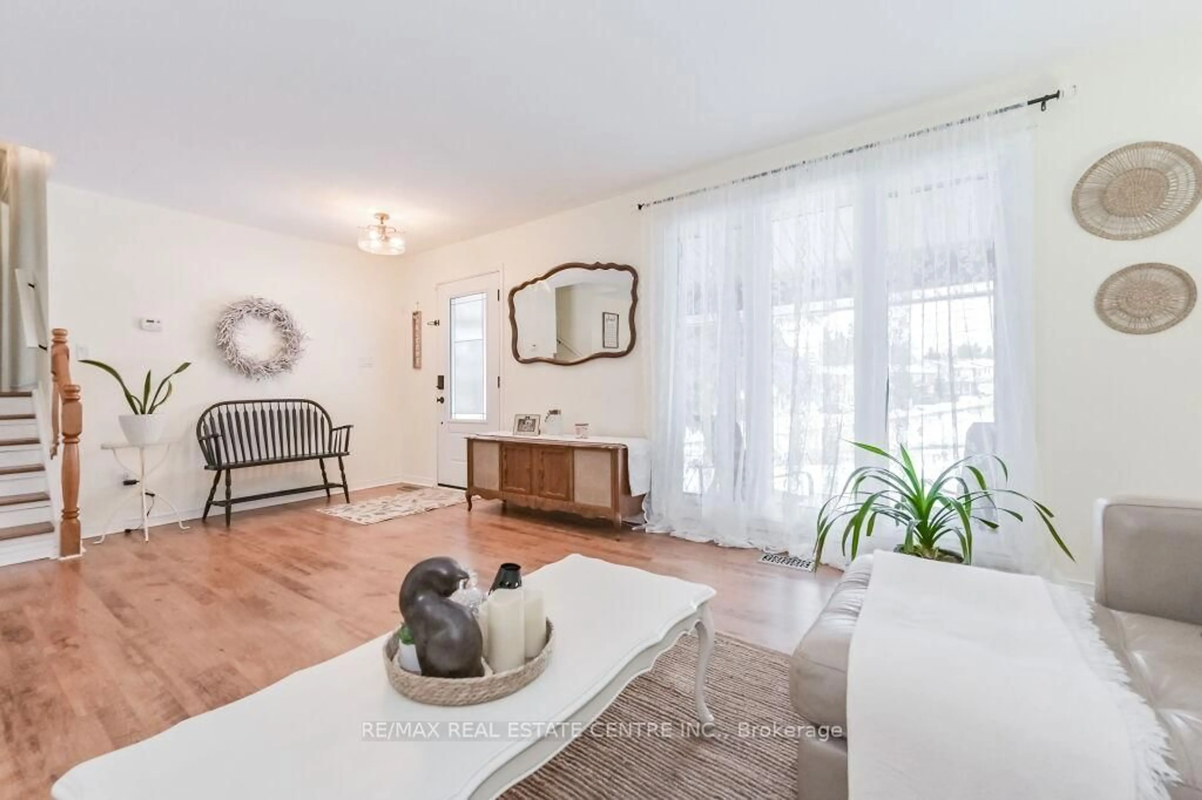 Living room with furniture, unknown for 18 Townline, Orangeville Ontario L9W 3H3