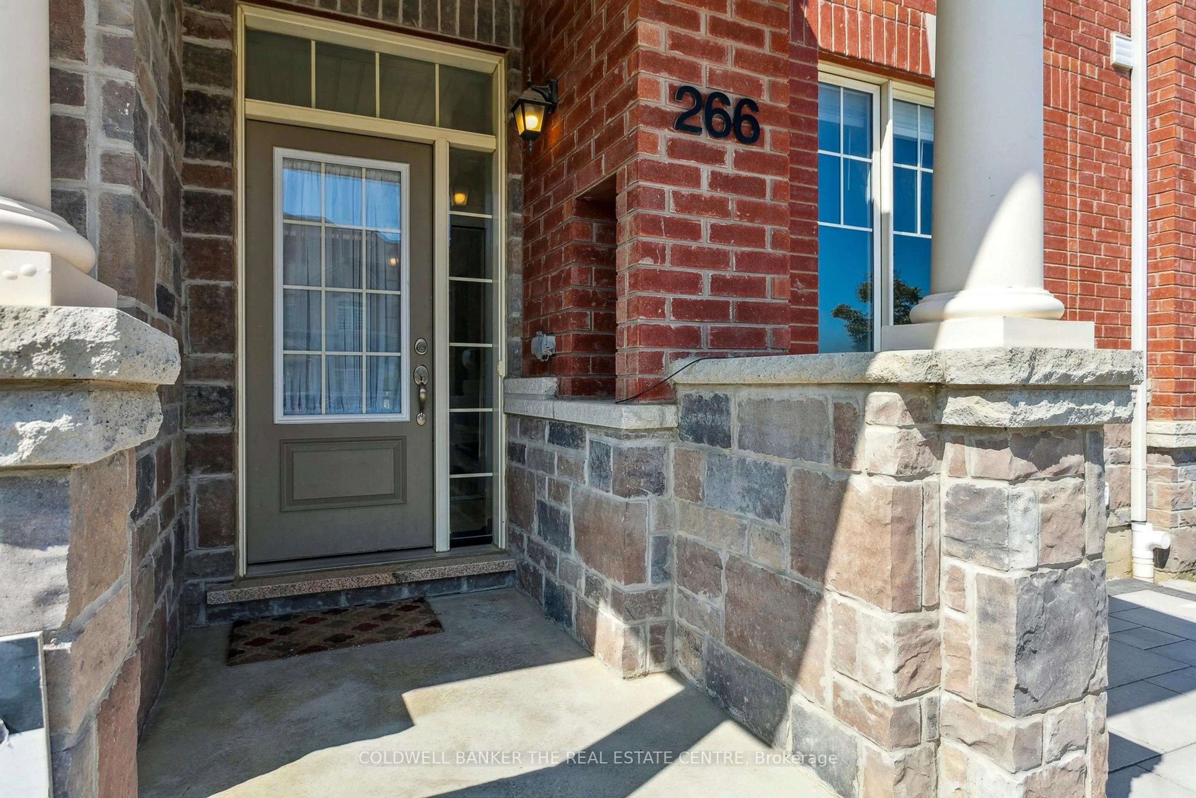 Unknown for 266 Inspire Blvd, Brampton Ontario L6R 3Z3