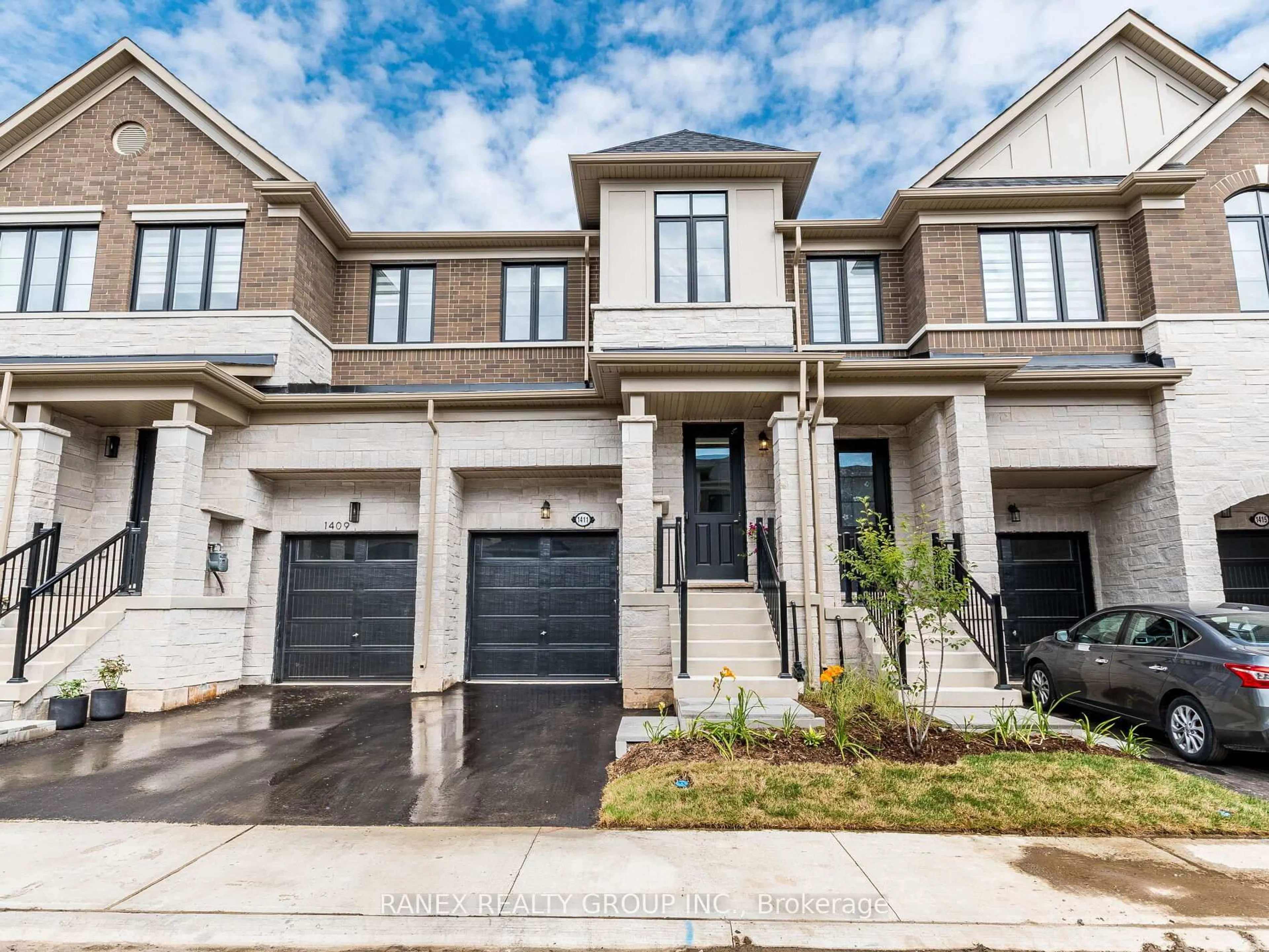 Home with brick exterior material, street for 1411 Oakmont Common, Burlington Ontario L7P 0V8