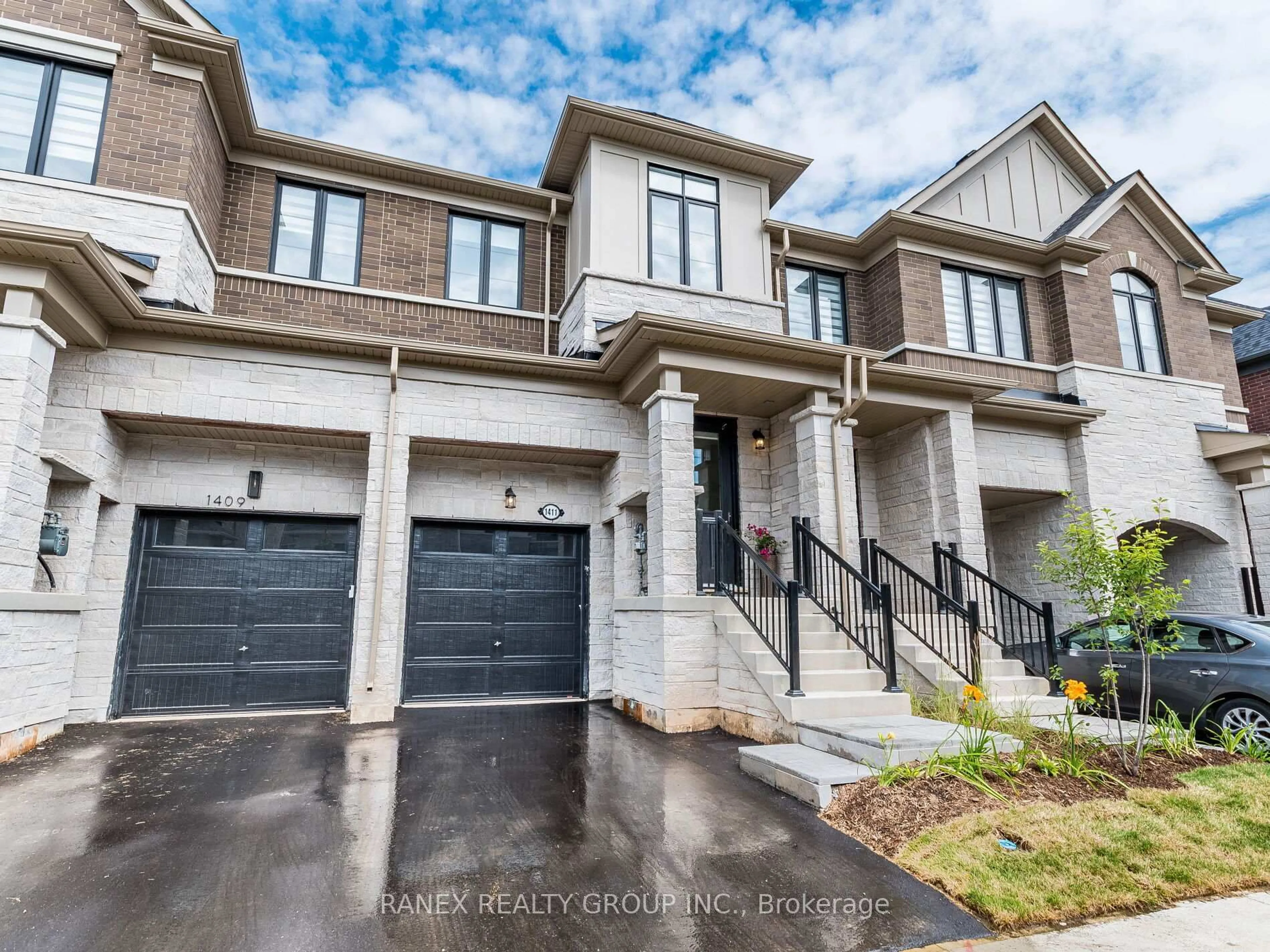 Home with brick exterior material, street for 1411 Oakmont Common, Burlington Ontario L7P 0V8