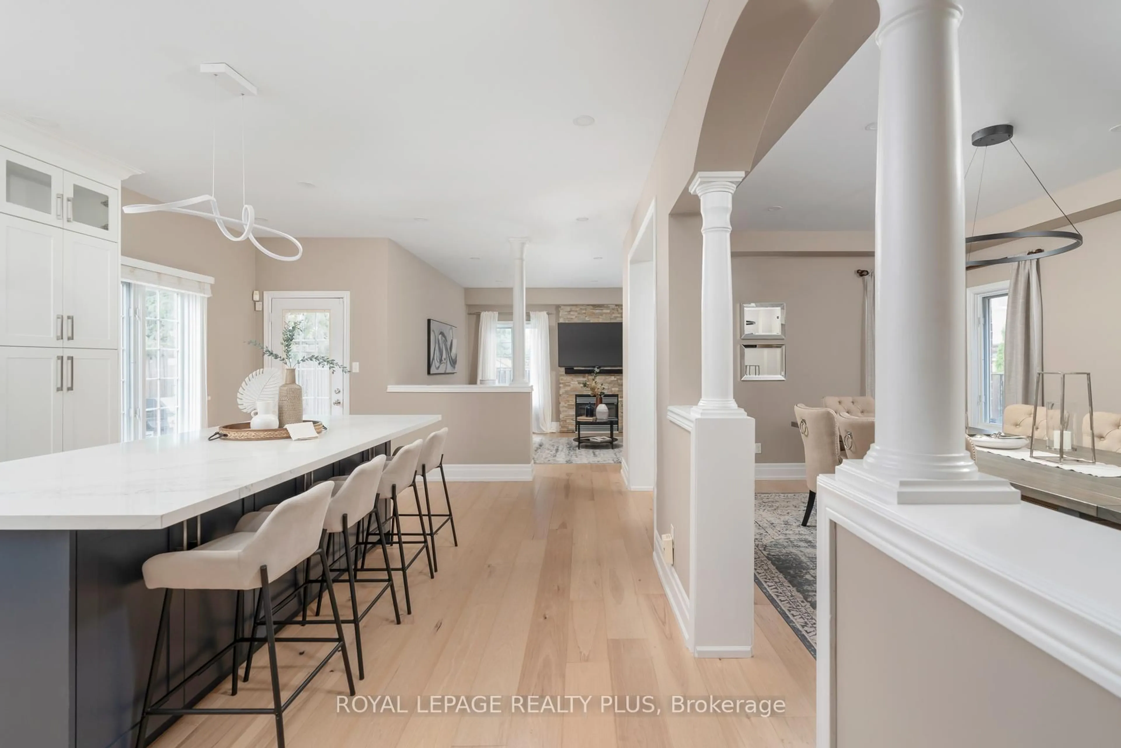 Open concept kitchen, unknown for 1059 McClenahan Cres, Milton Ontario L9T 6W6