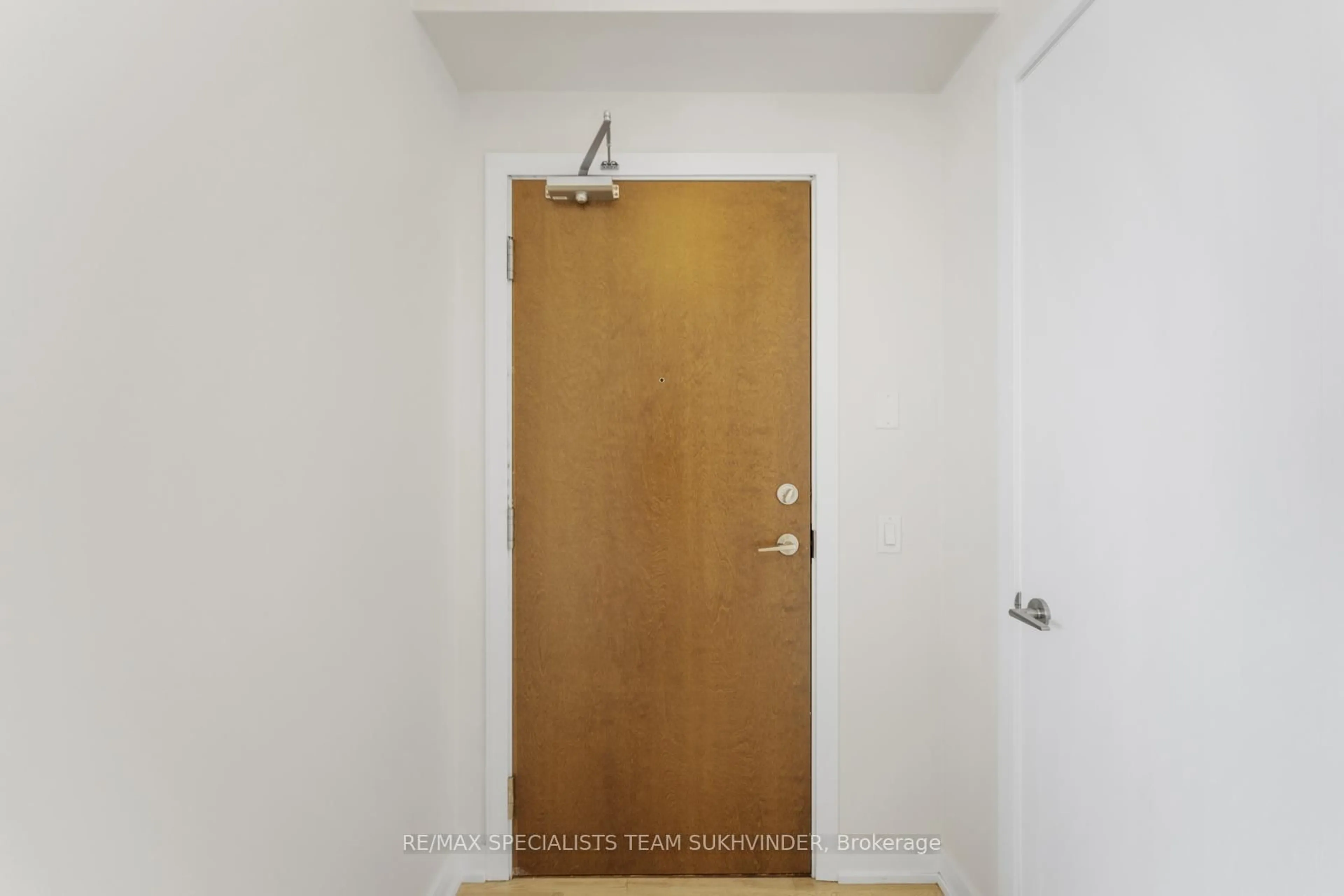 Unknown for 2212 Lakeshore Blvd #Lph03, Toronto Ontario M8V 0C2