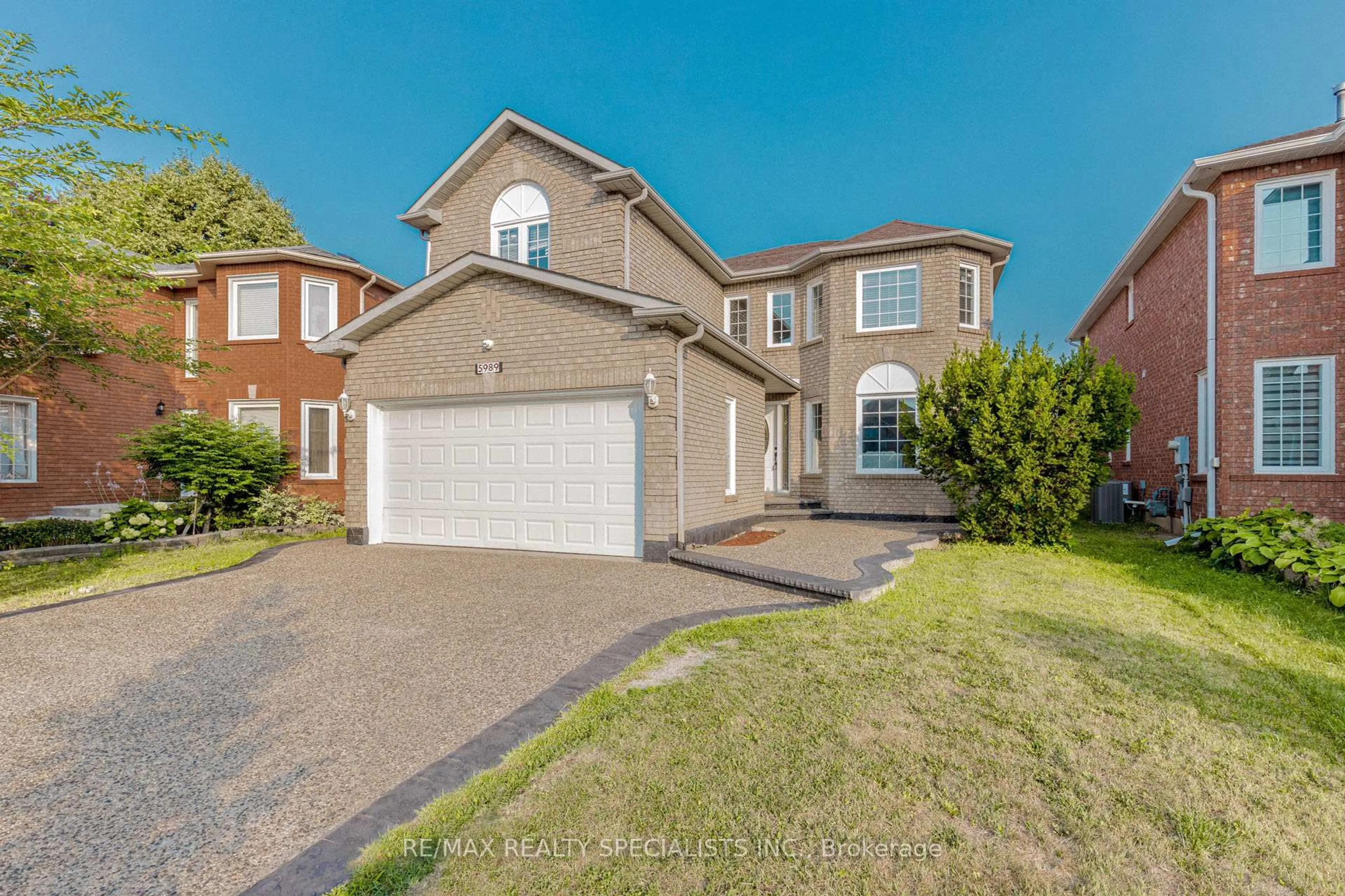 Home with brick exterior material, street for 5989 Aquarius Crt, Mississauga Ontario L5M 4Z9