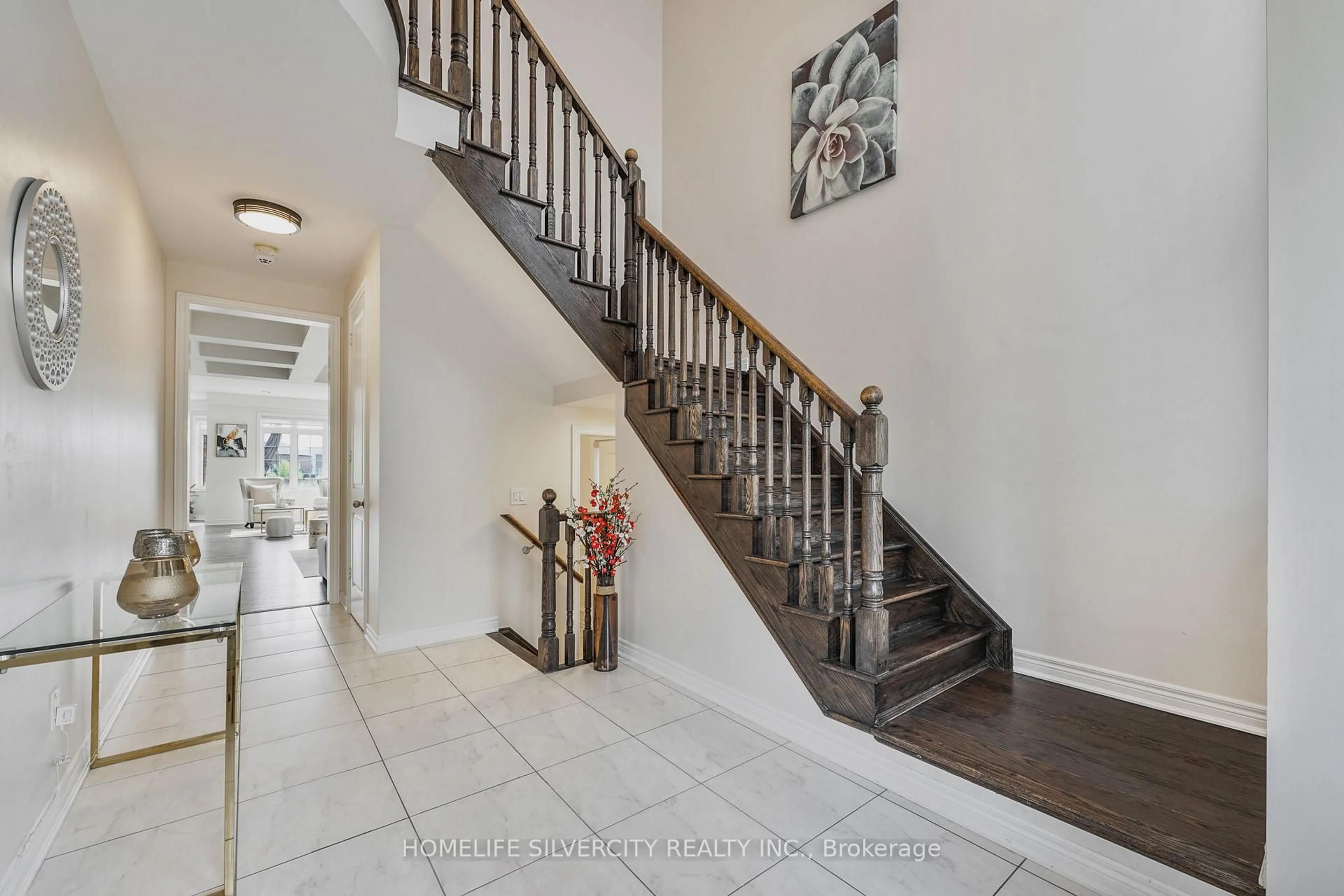 Unknown for 18 Tysonville Circ, Brampton Ontario L7A 4B5