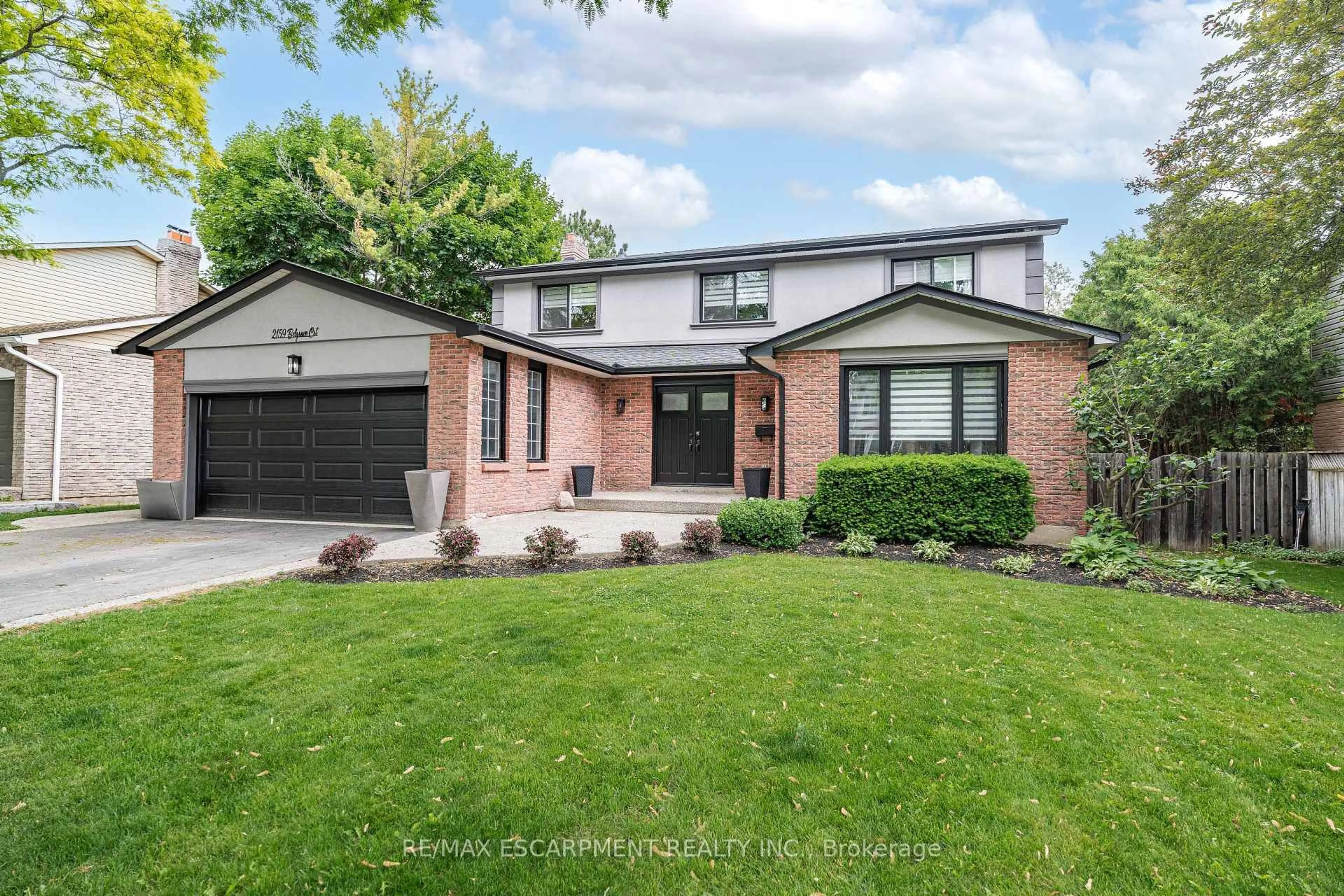 Home with brick exterior material, street for 2159 Belgrave Crt, Burlington Ontario L7P 3R5