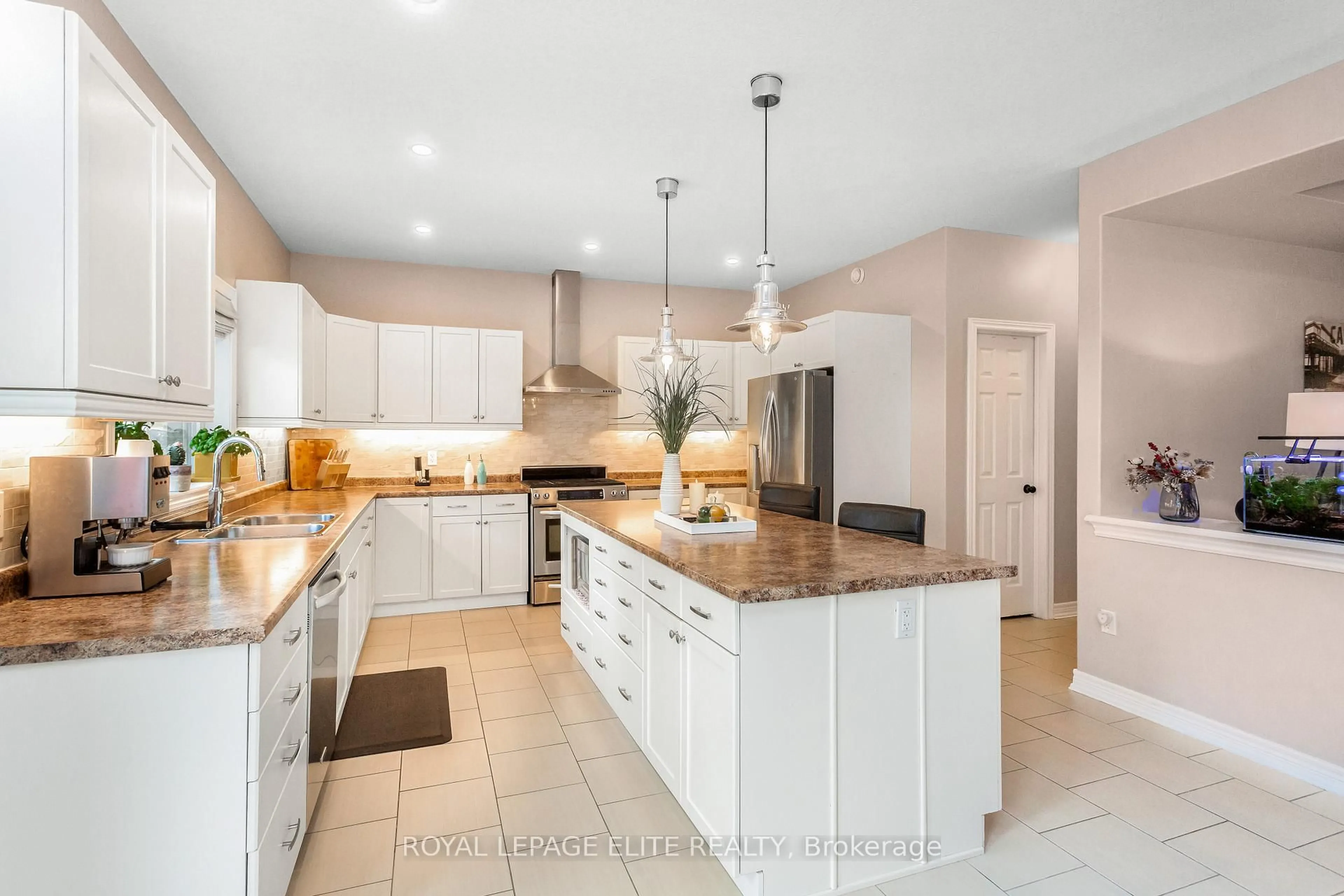 Contemporary kitchen, ceramic/tile floor for 49 PRESTON Dr, Orangeville Ontario L9W 4K3