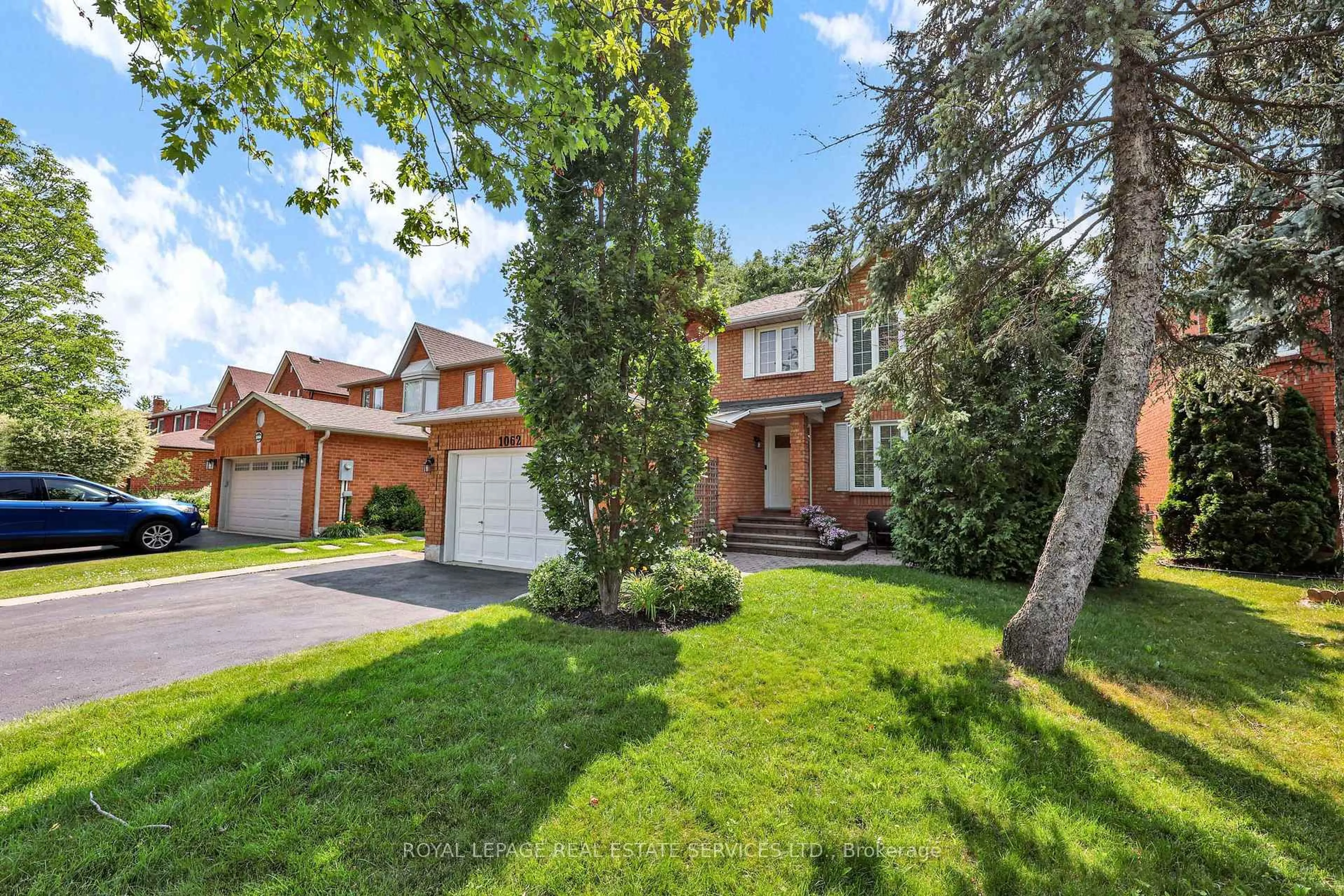 Home with brick exterior material, street for 1062 Glenbrook Ave, Oakville Ontario L6H 4A3