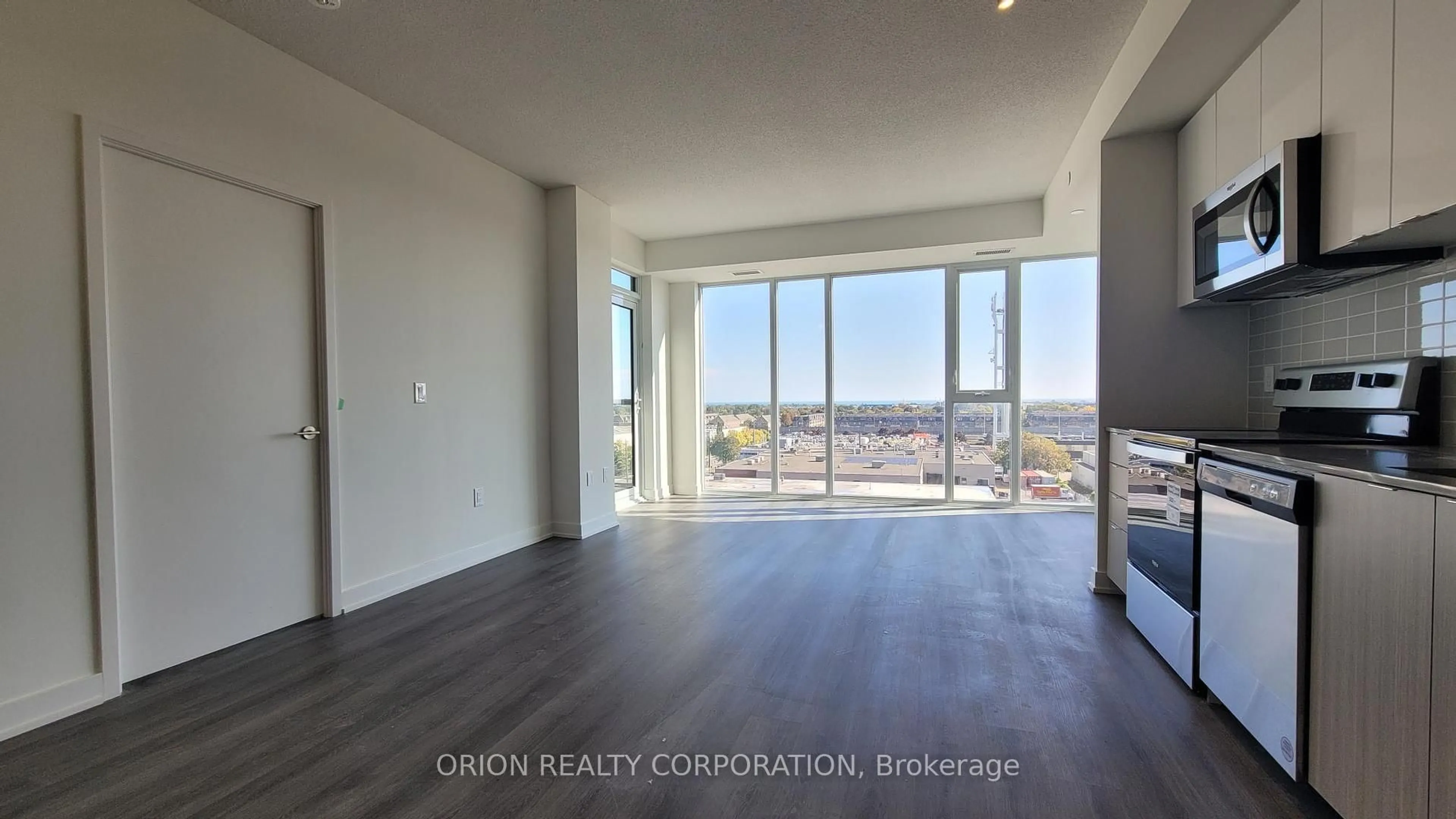 A pic of a room for 859 The Queensway #613, Toronto Ontario M8Z 1N8